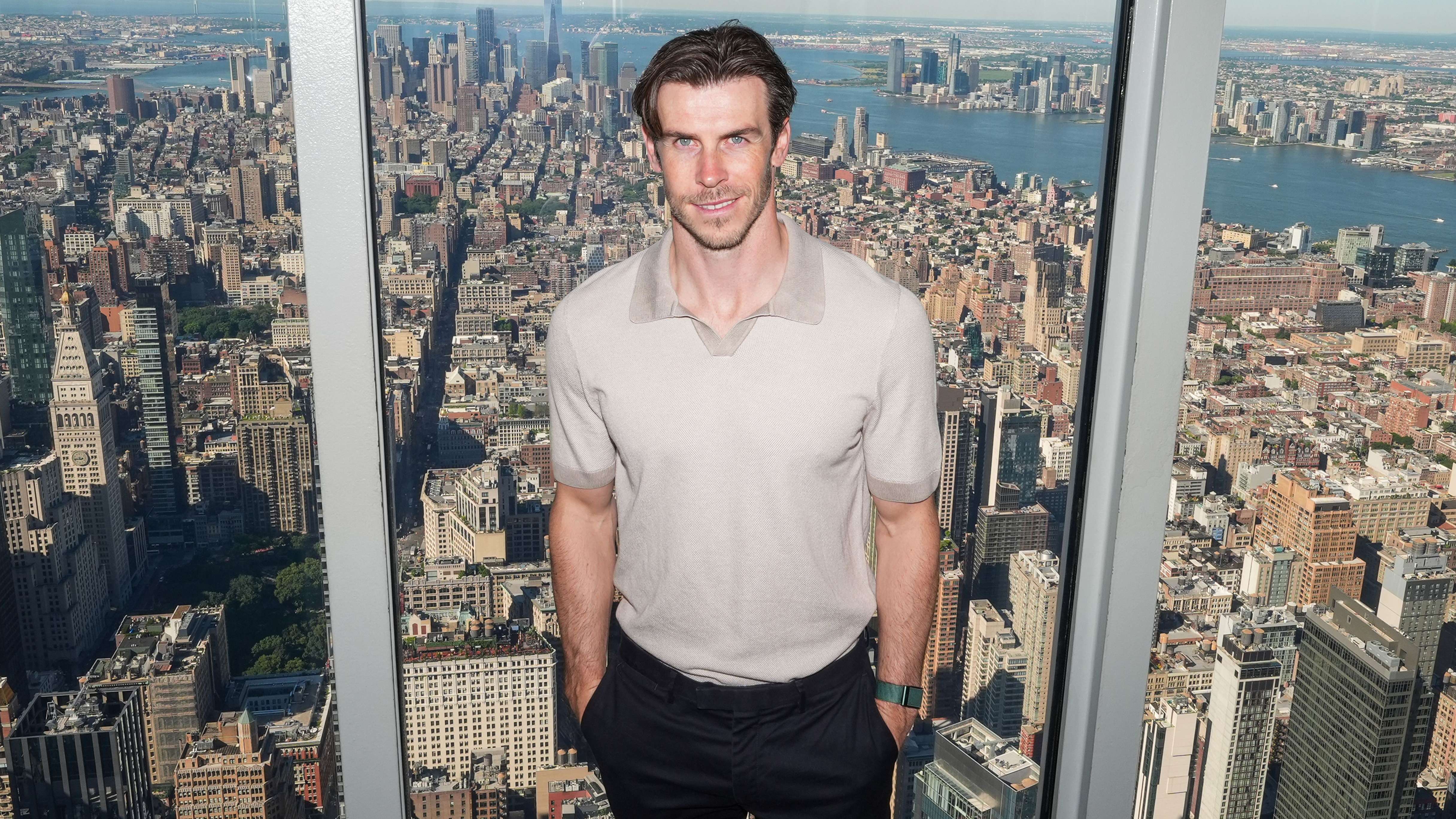 Gareth Bale Visits the Empire State Building