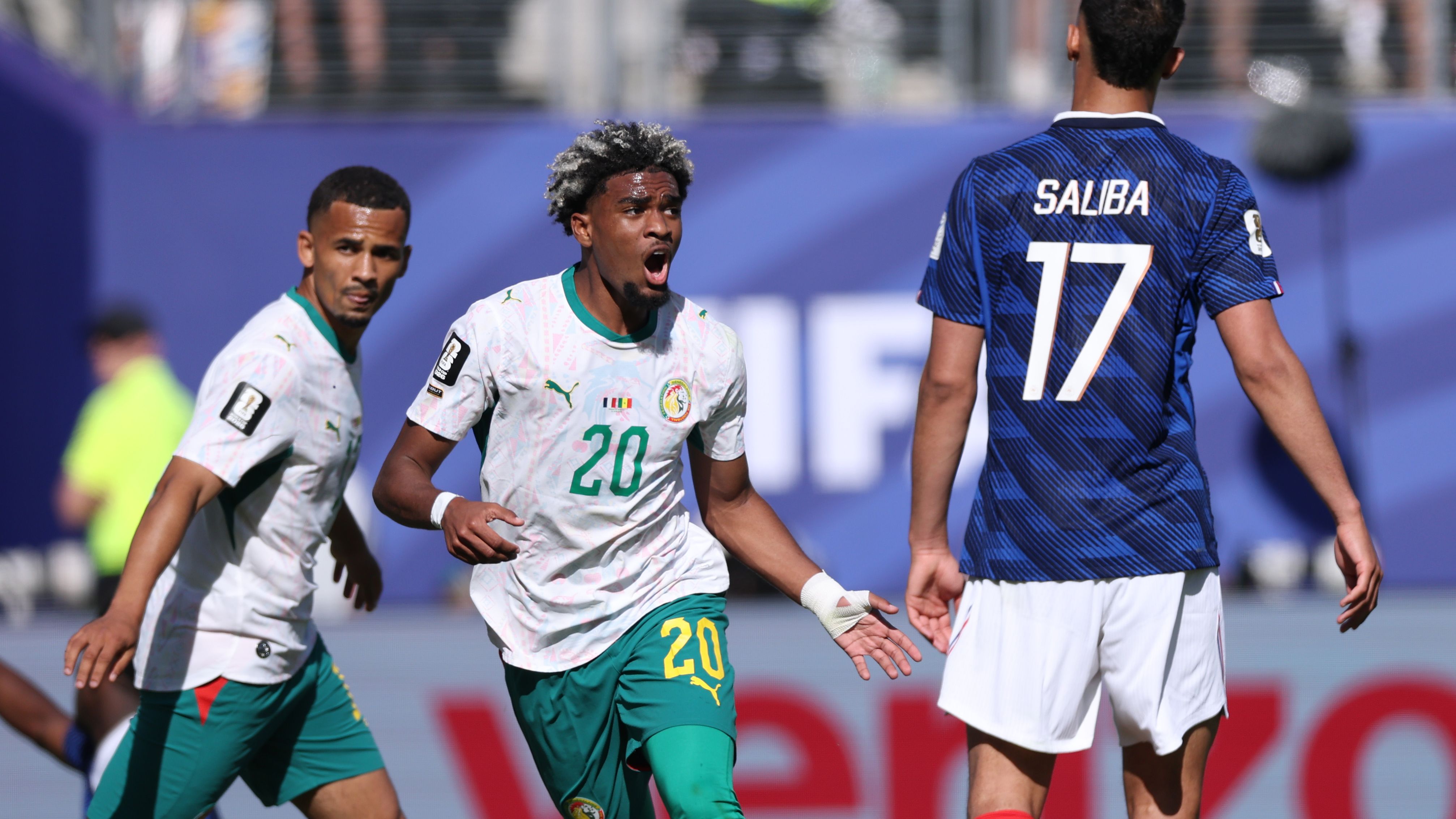 بالفيديو.. لاعب السنغال يقتحم قائمة تاريخية يتزعمها بيليه