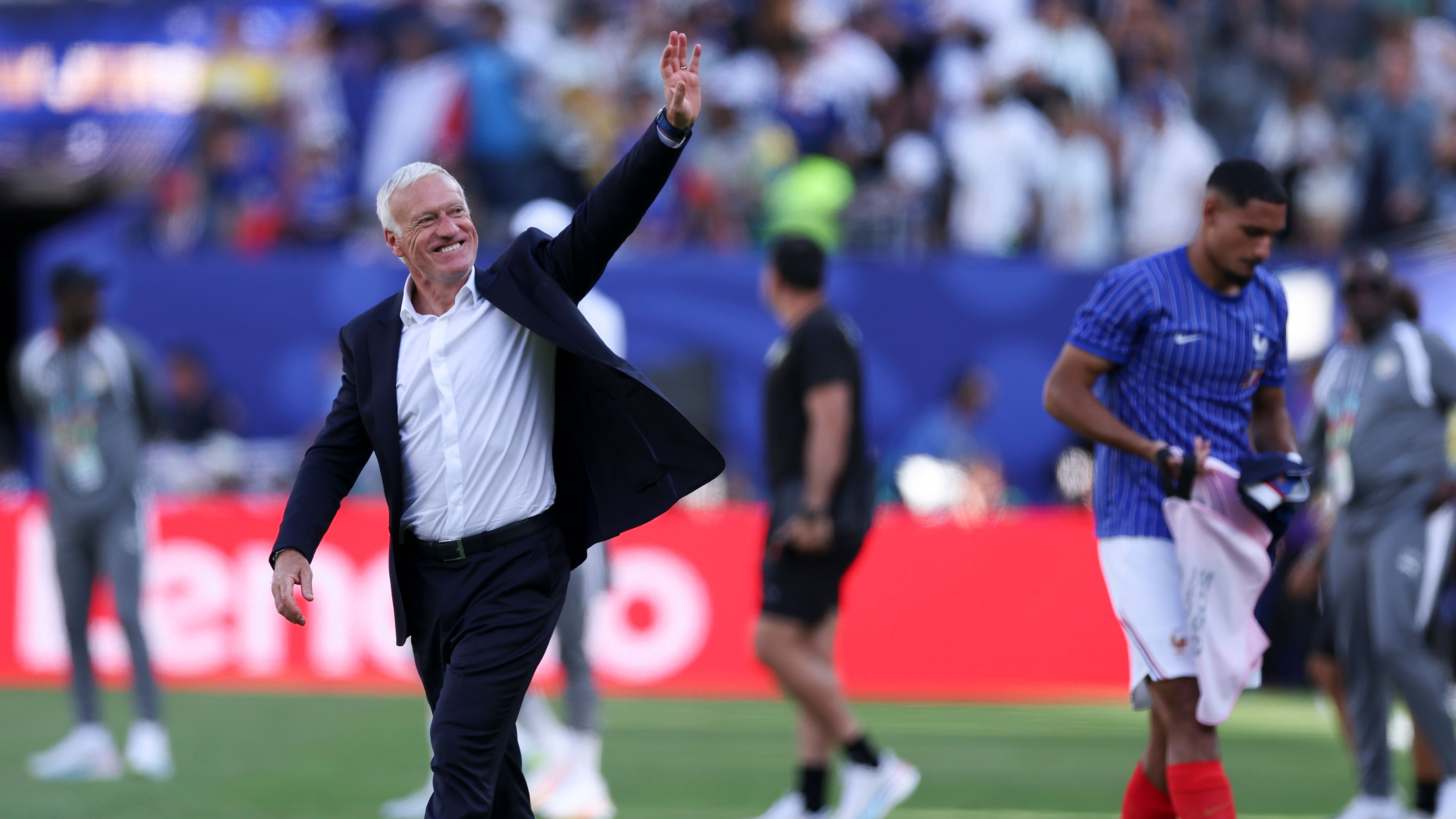 أداء مغاير بالشوط الثاني.. ديشامب يكشف حيلته لافتراس السنغال