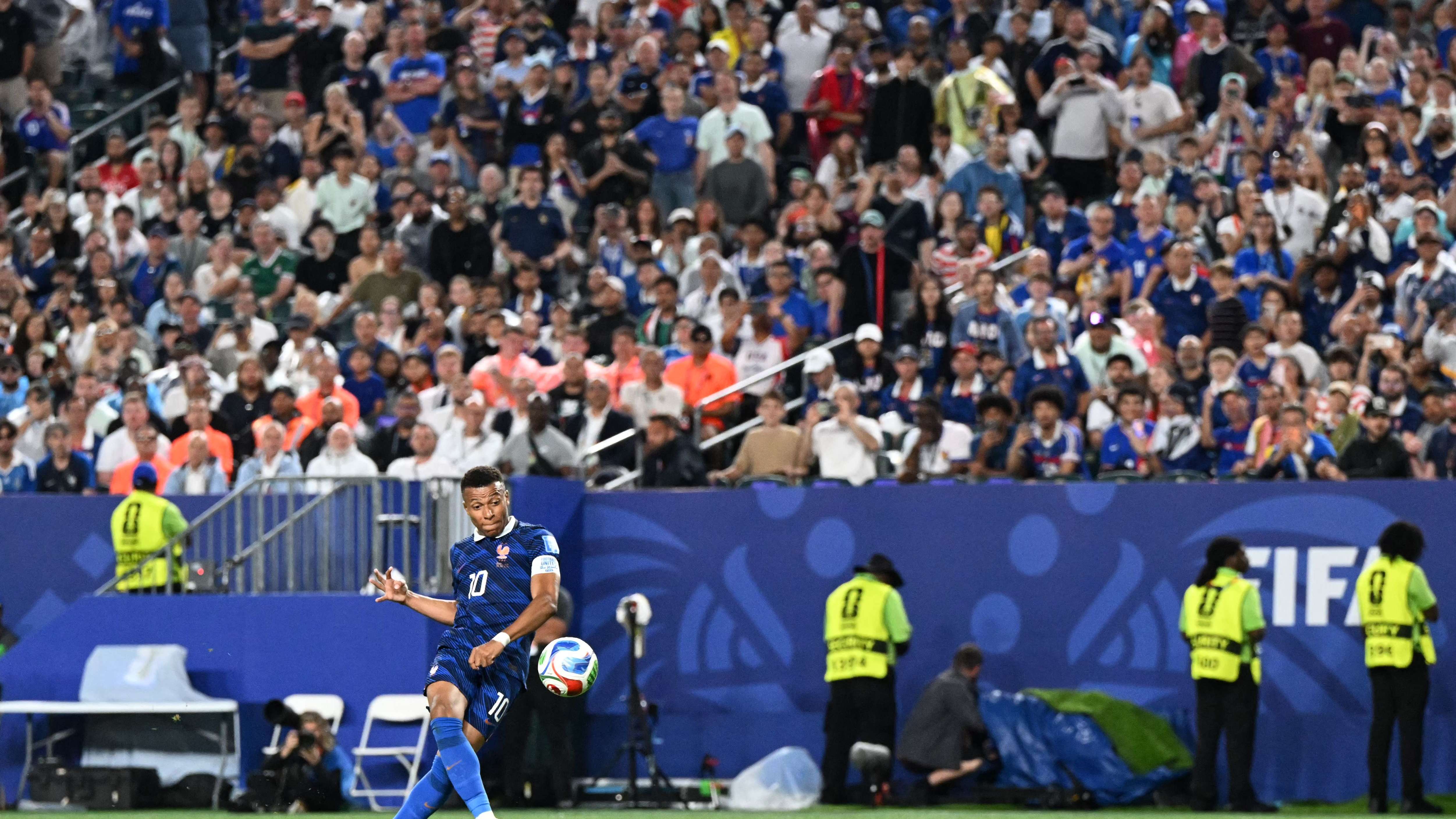 FBL-WC-2026-MATCH42-FRA-IRQ