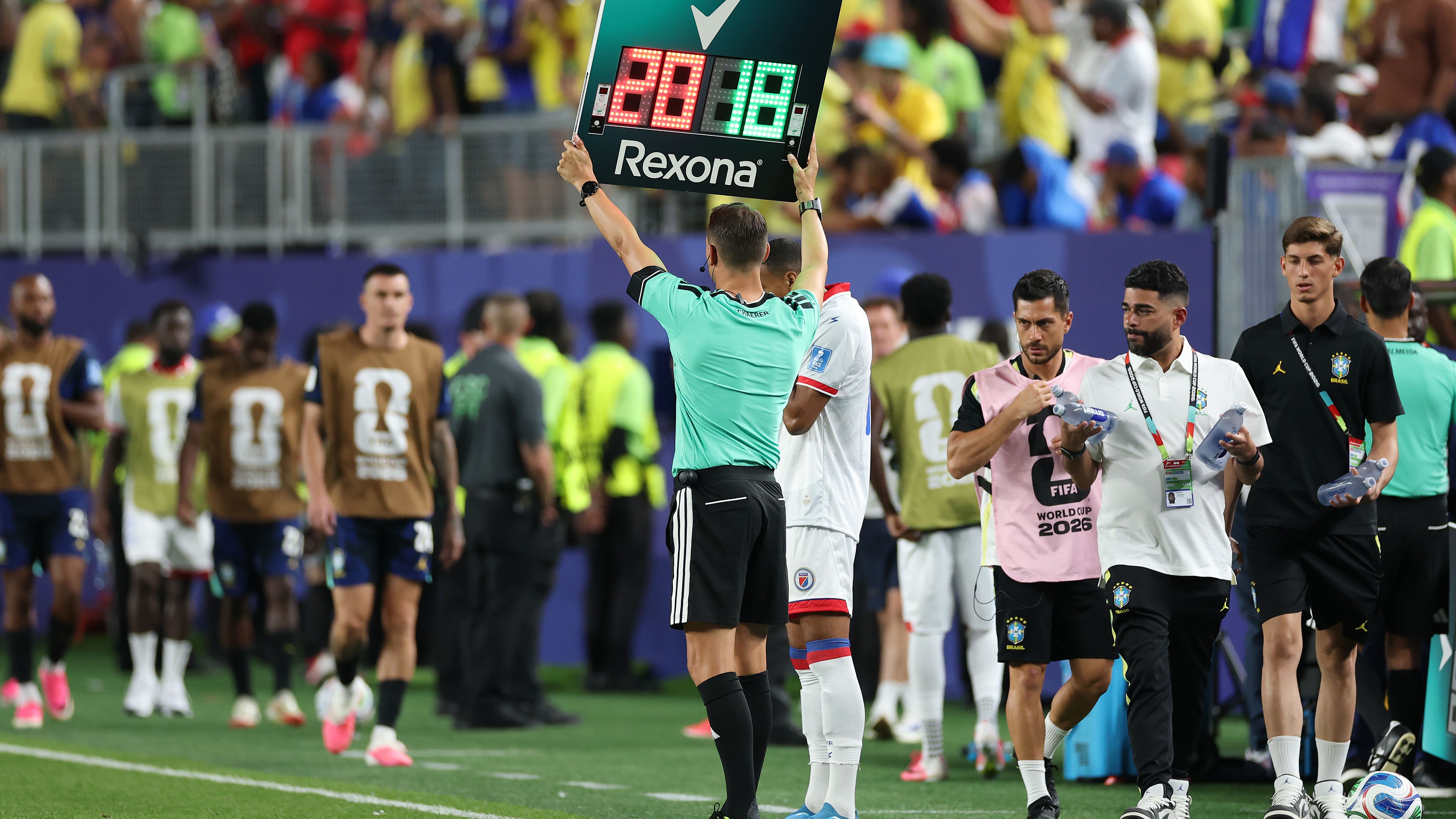 إصابة رافينيا تهز آمال البرازيل وبرشلونة