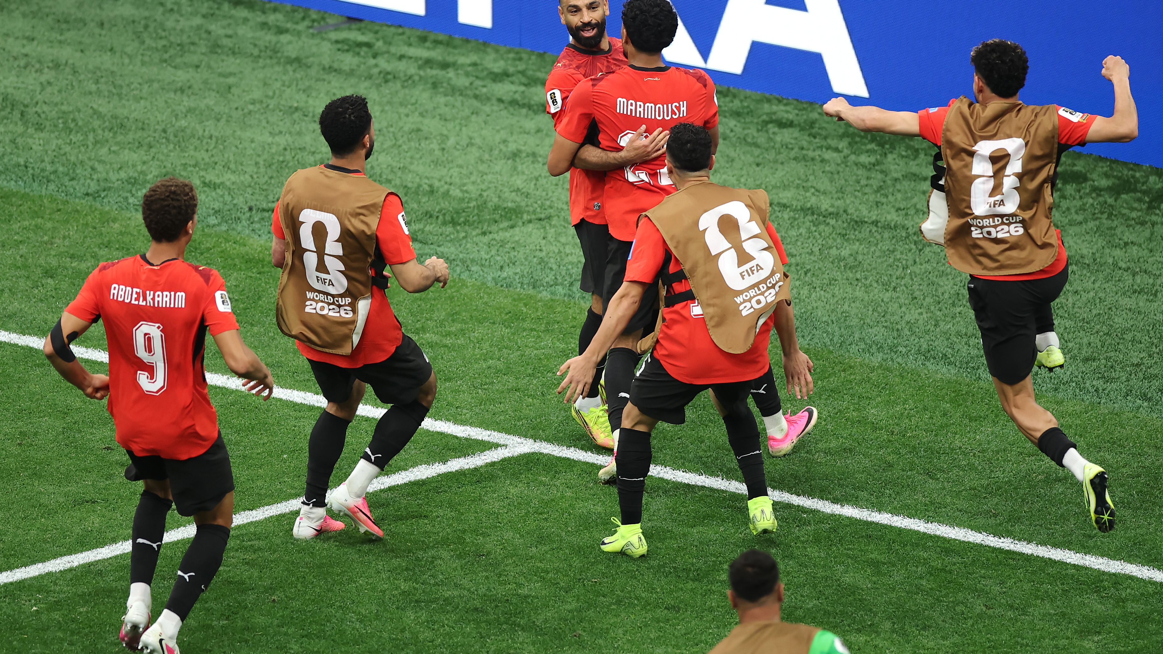 فوز تاريخي يتبعه عقبة لوجستية: منتخب مصر يواجه أزمة إقامة قبل مواجهة إيران