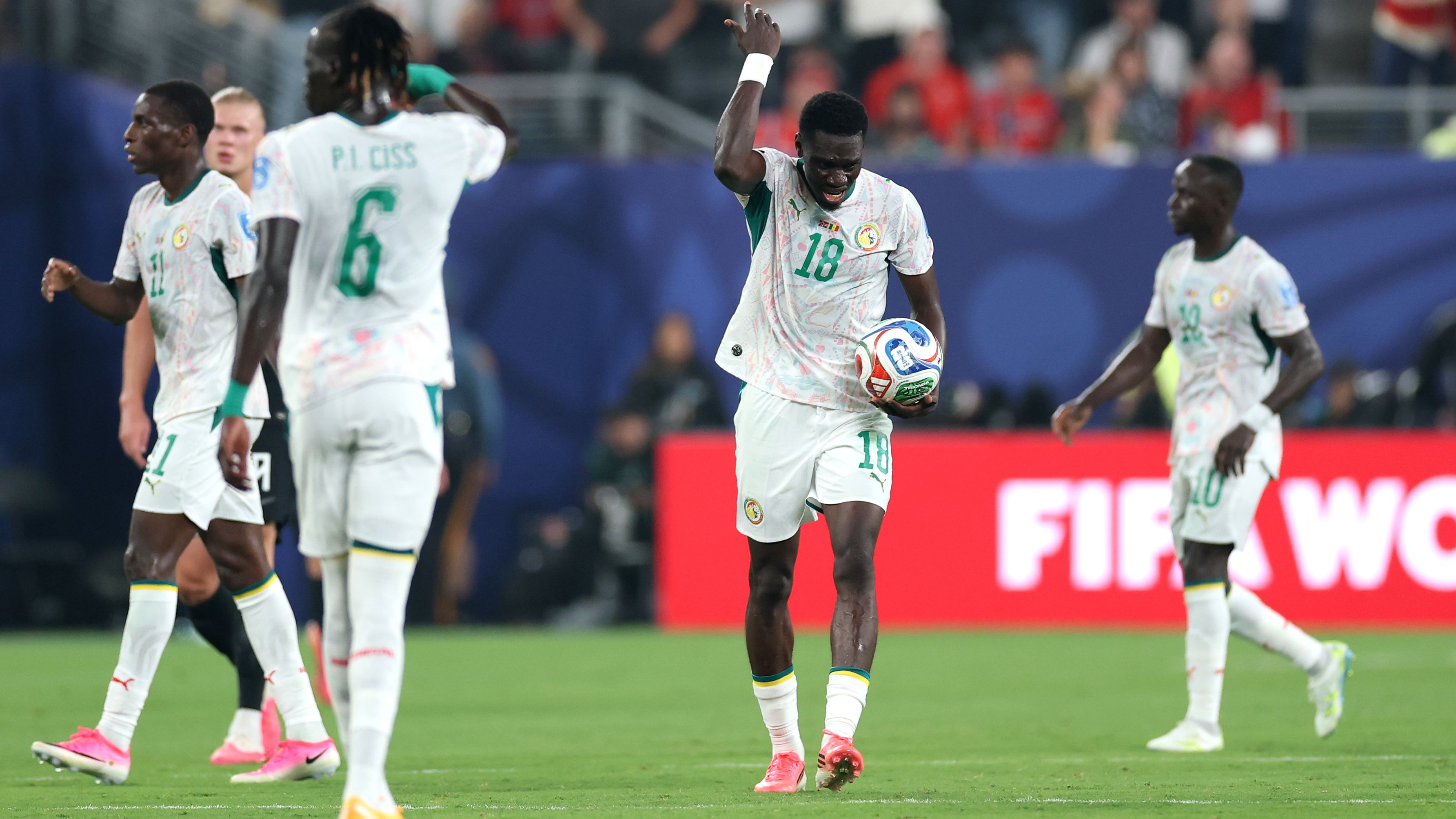 خسارة ثقيلة للسنغال أمام النرويج تشعل غضب الجماهير وتضع المنتخب على حافة الخروج