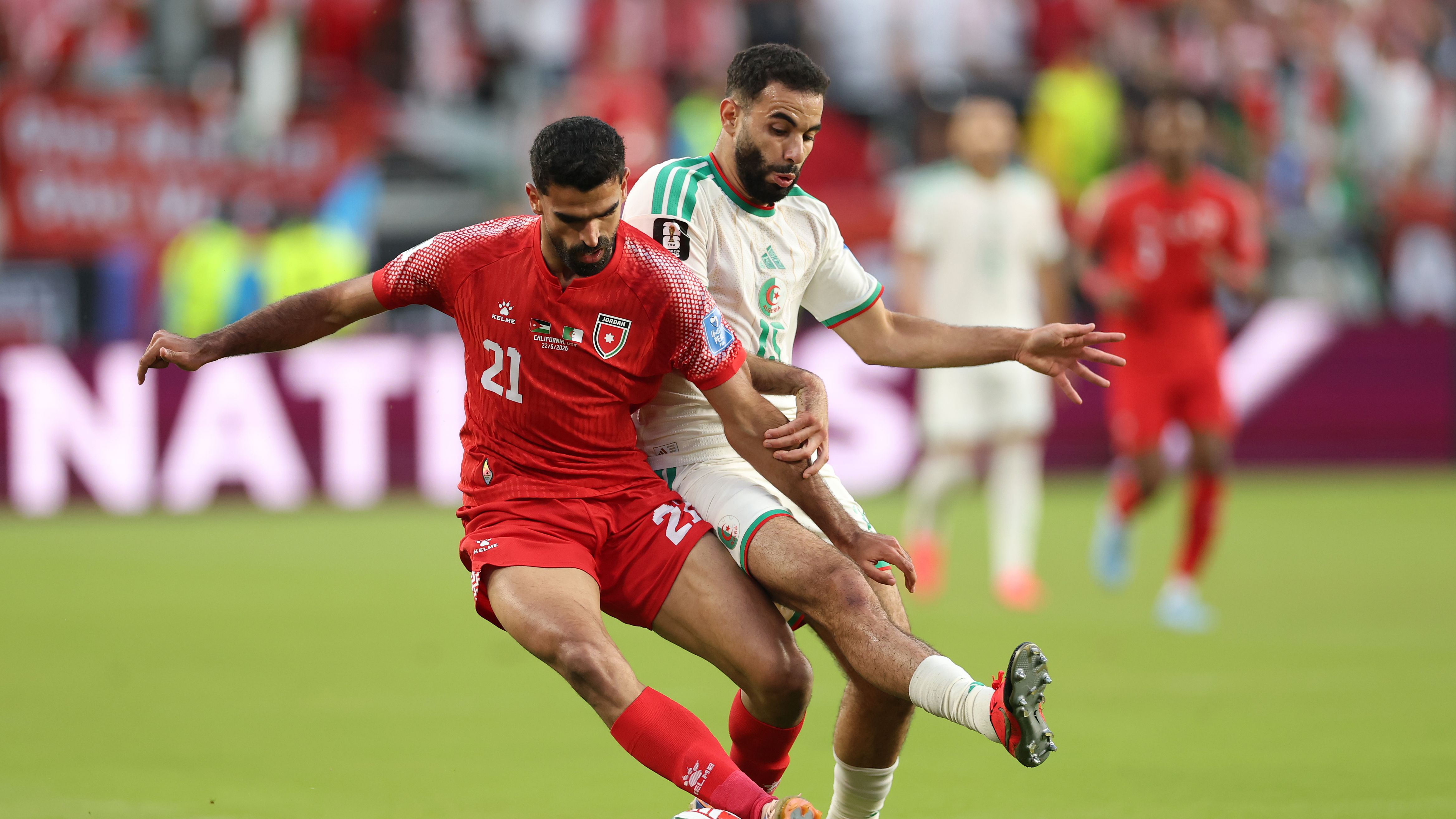 شغب في الدوحة بعد مباراة الأردن والجزائر.. 25 معتقلاً بحوزة الأمن القطري