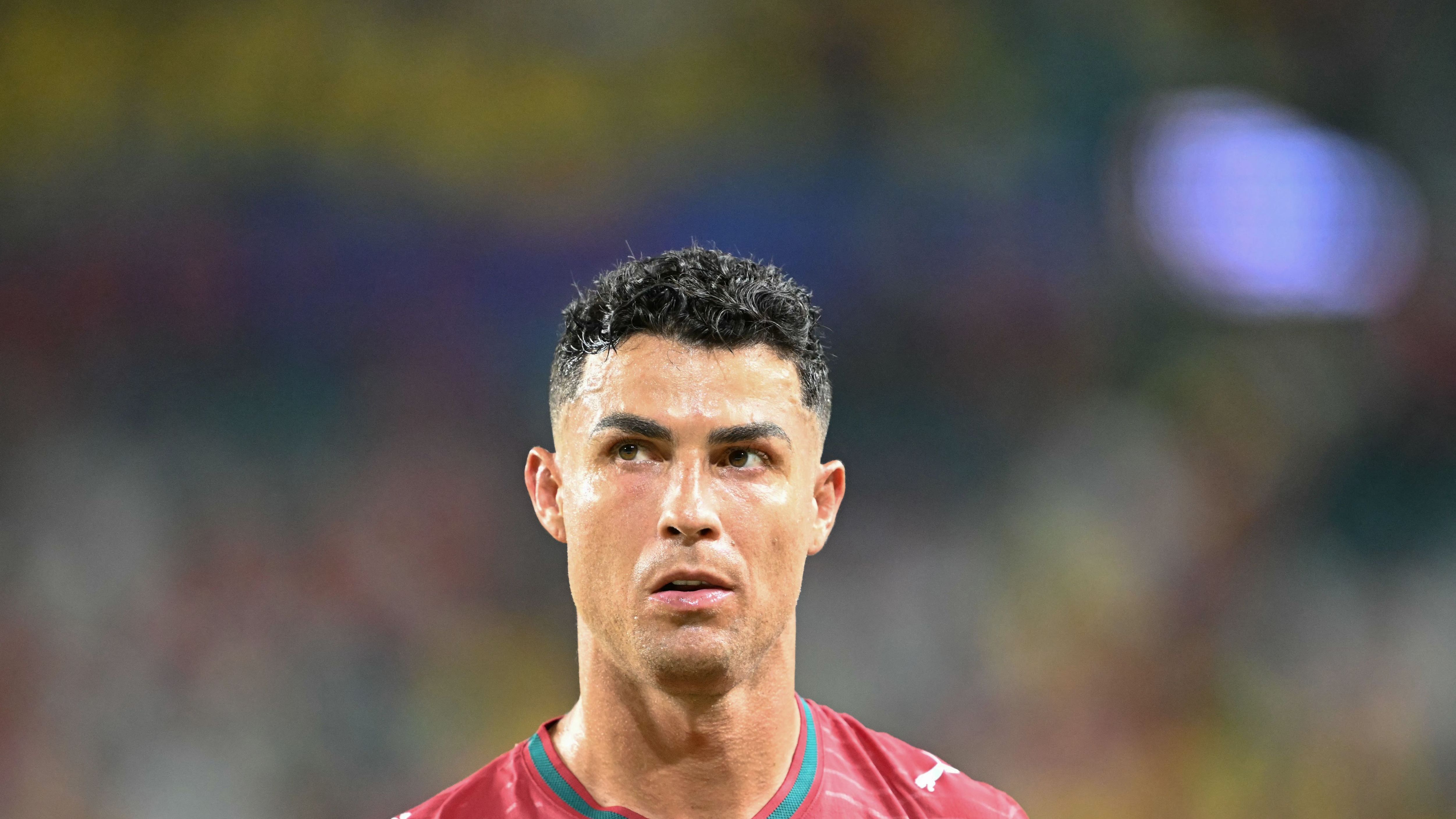 فورلان يفجرها: رونالدو يؤثر سلبًا على البرتغال ويضر بها!