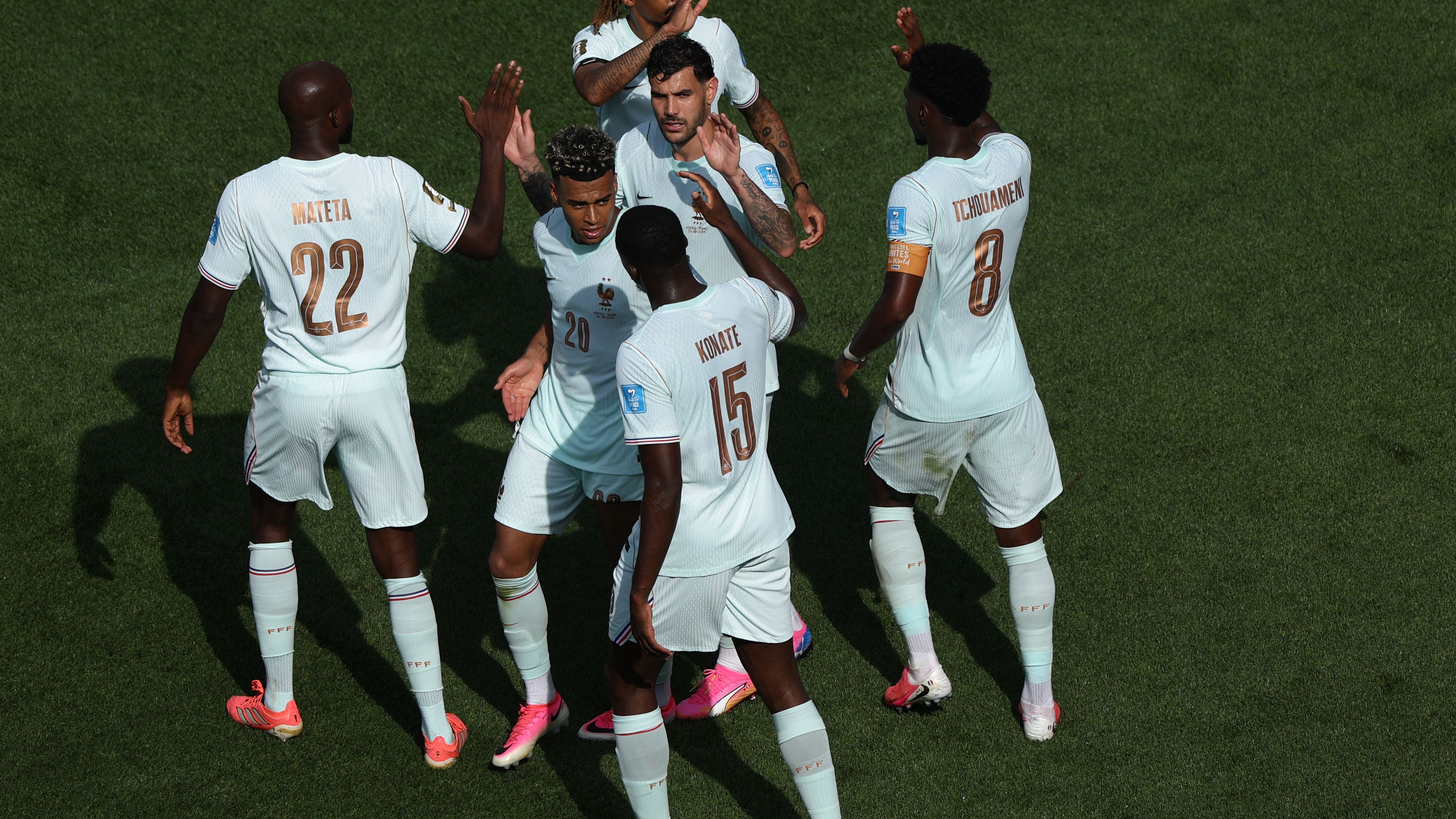 المنتخب الفرنسي يثير الرعب في المونديال: زلاتان يستسلم وألمانيا ترتعد