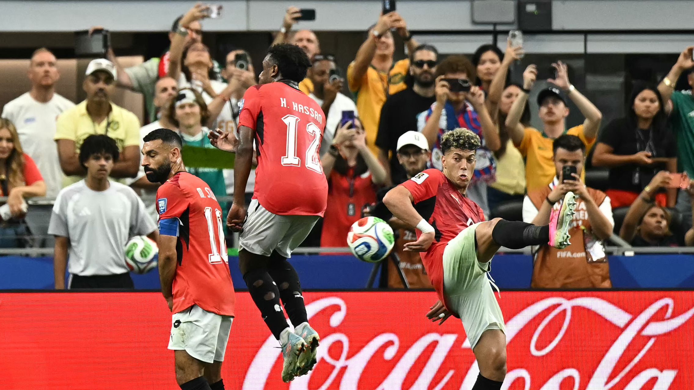 إجهاد يضرب الفراعنة: ثاني بديل في مباراة الأرجنتين بكأس العالم