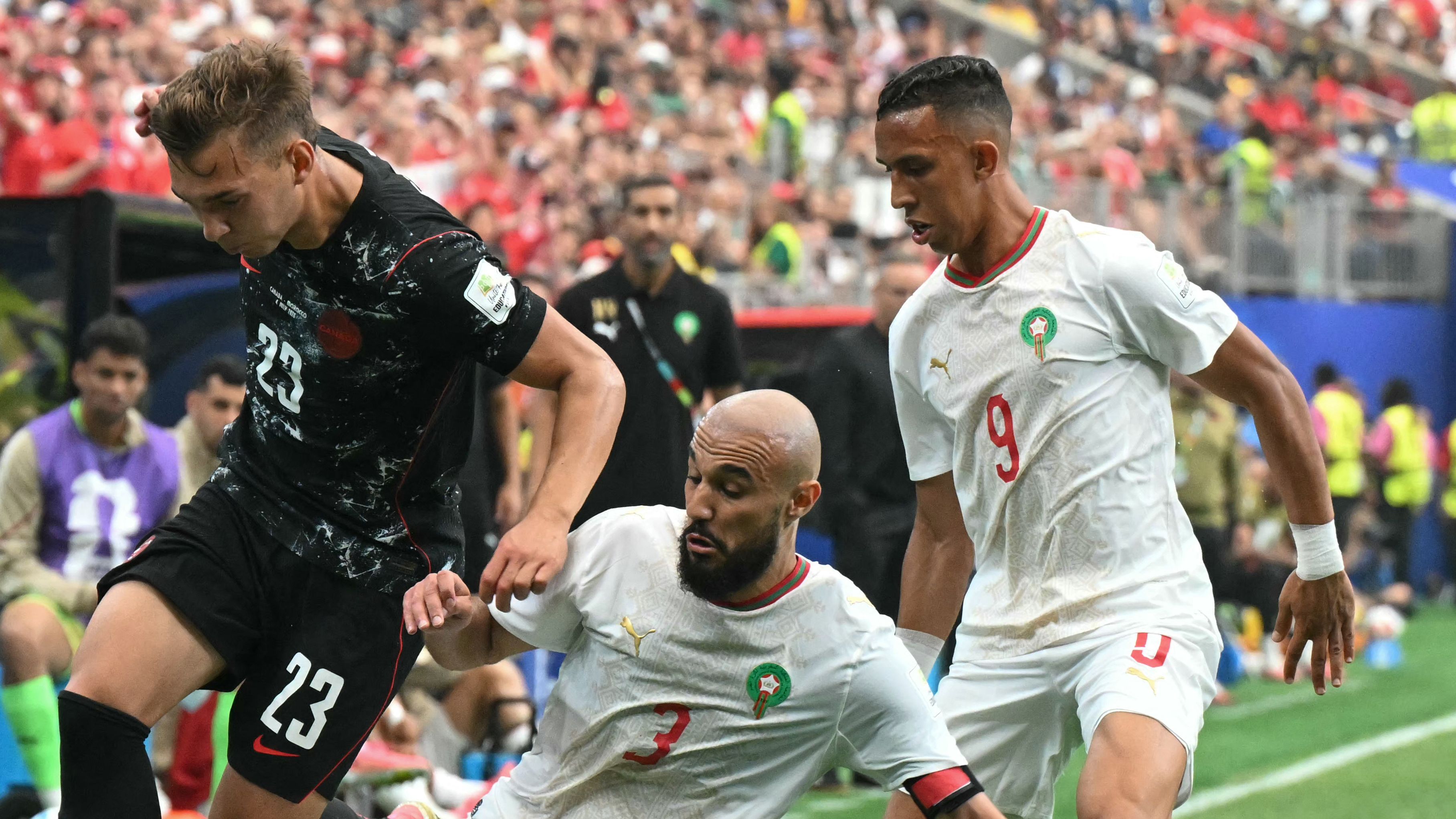 رحيمي يحقق إنجازًا غير مسبوق.. ومزراوي يعادل رقمًا أسطوريًا