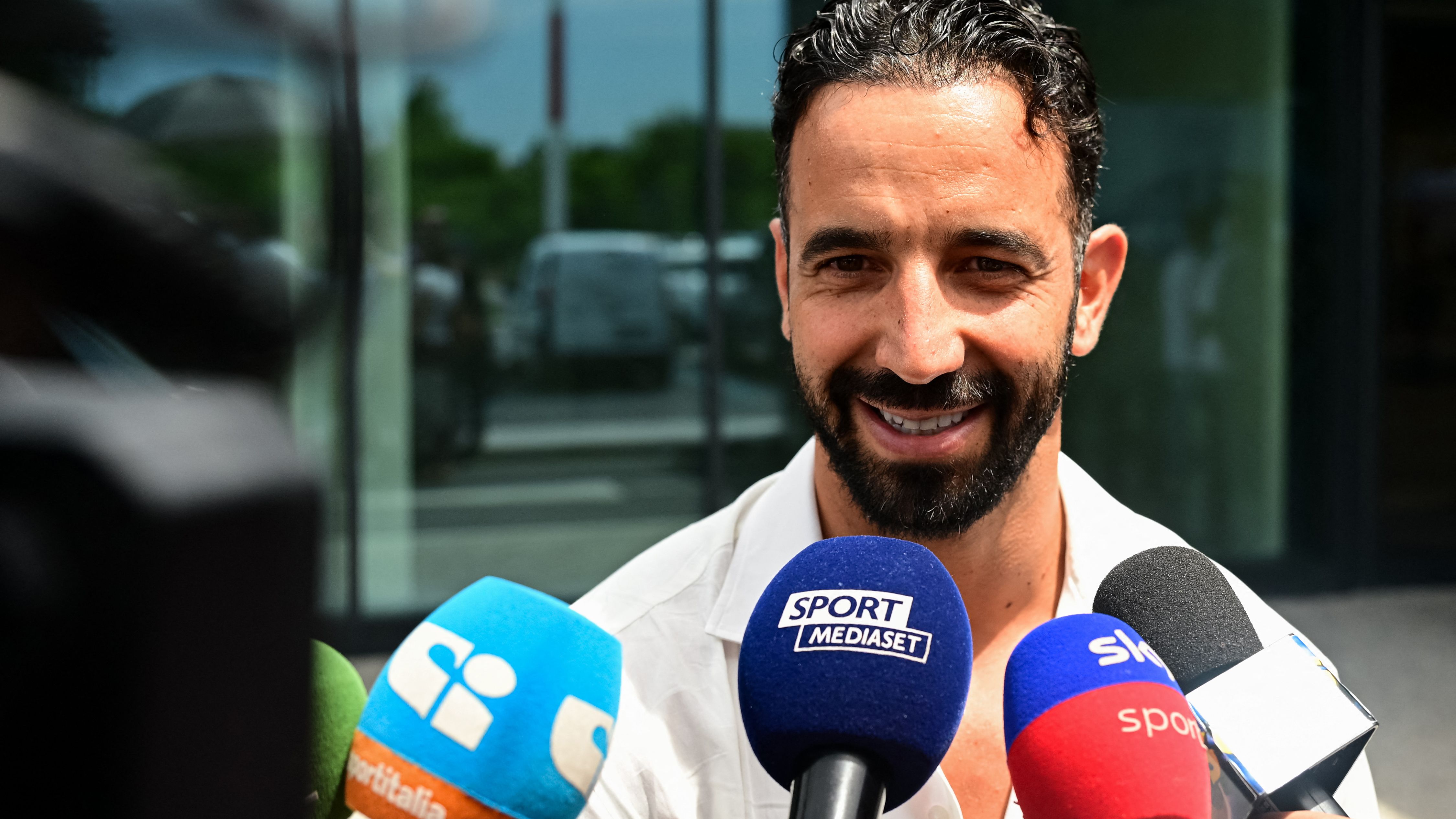 ميلان يستهدف ضم مزراوي بطلب من مدربه الجديد