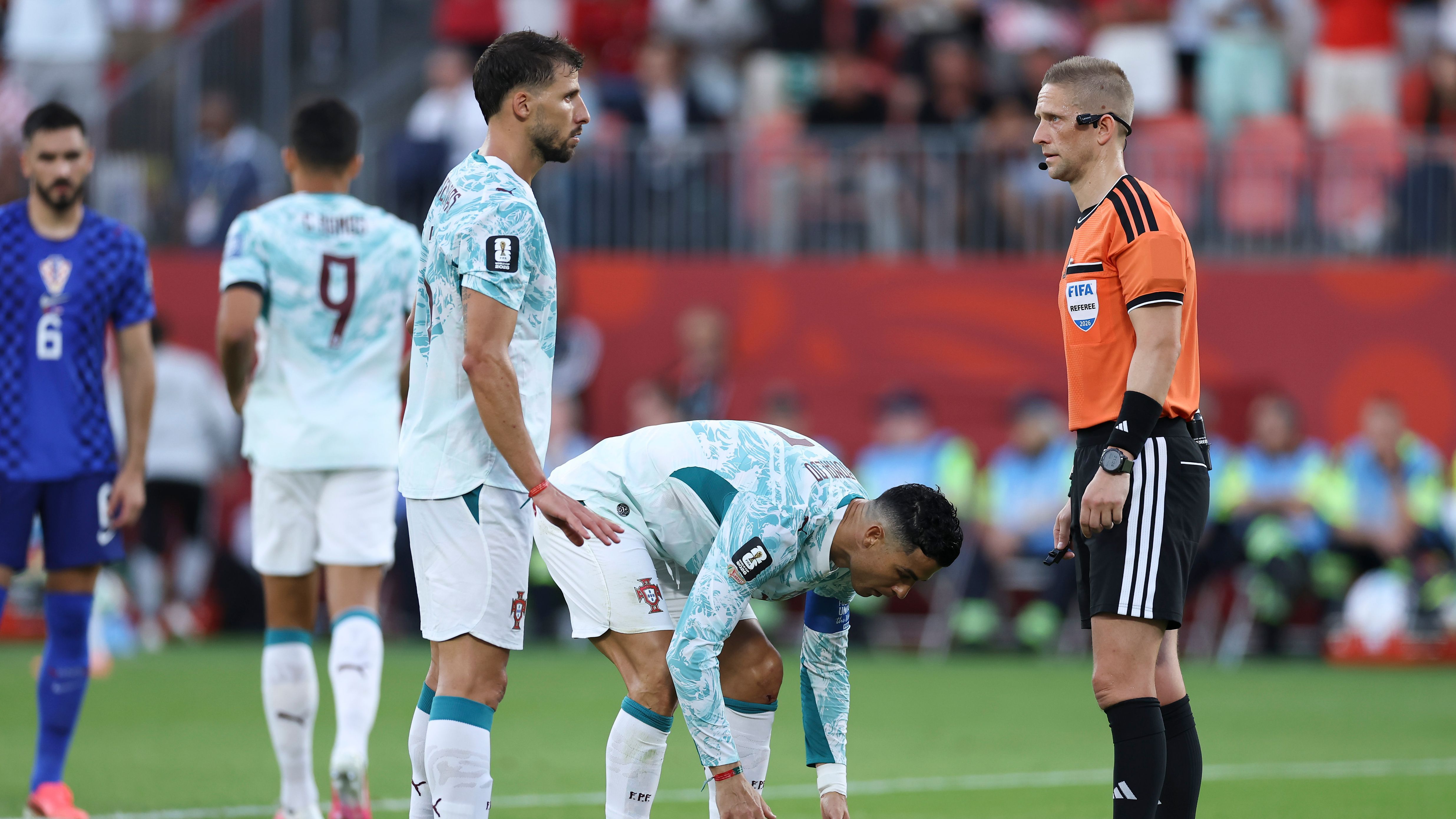 بالفيديو: "الفار" سرق فرحته.. رونالدو يرد بركلة جزاء تُشعل المونديال
