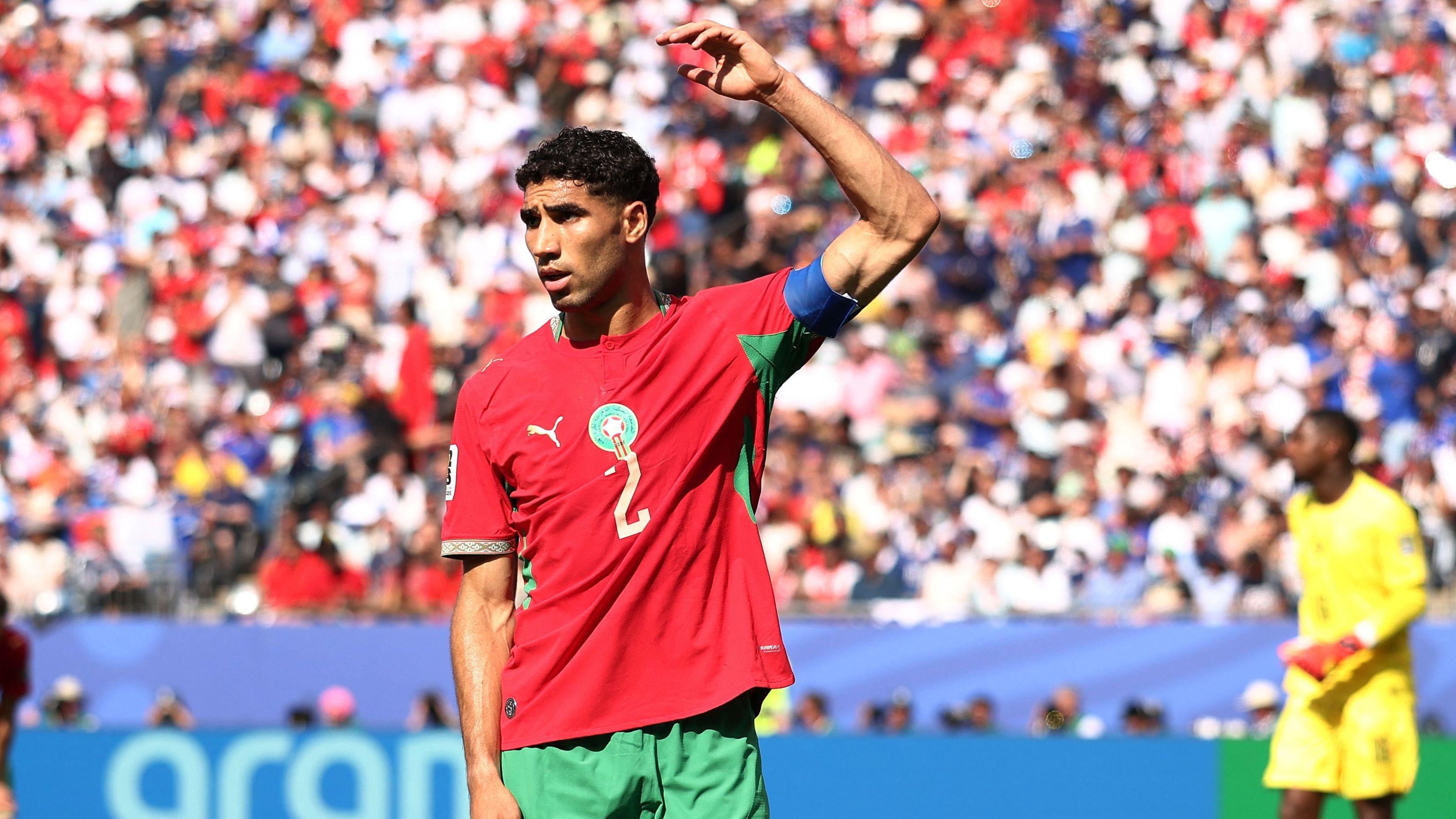 حكيمي يرد على خروج المغرب: 'الأمم العظيمة لا تُعرف بهزيمة واحدة'