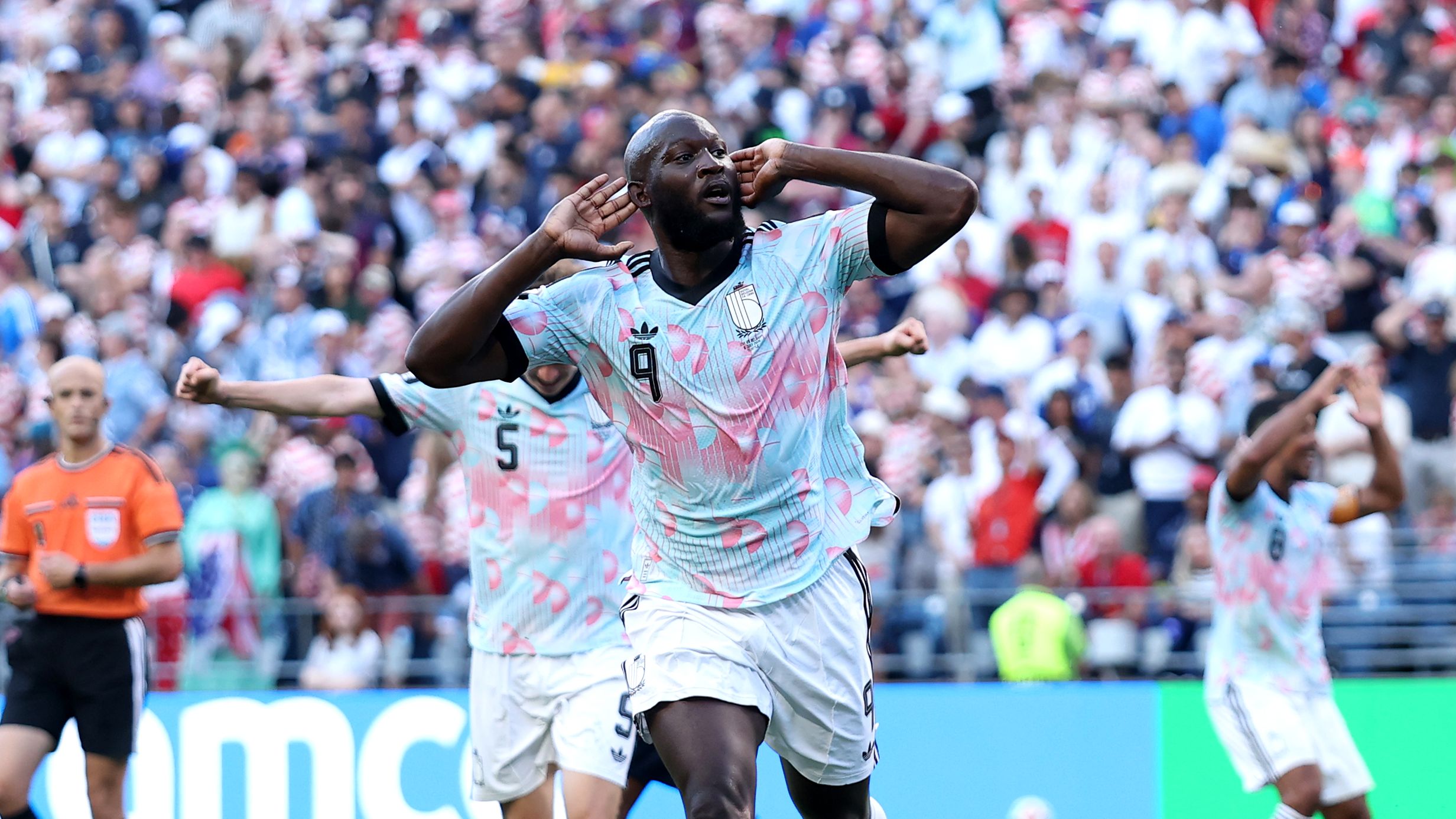 رسميًا.. لوكاكو إلى الدوري التركي بمبلغ زهيد