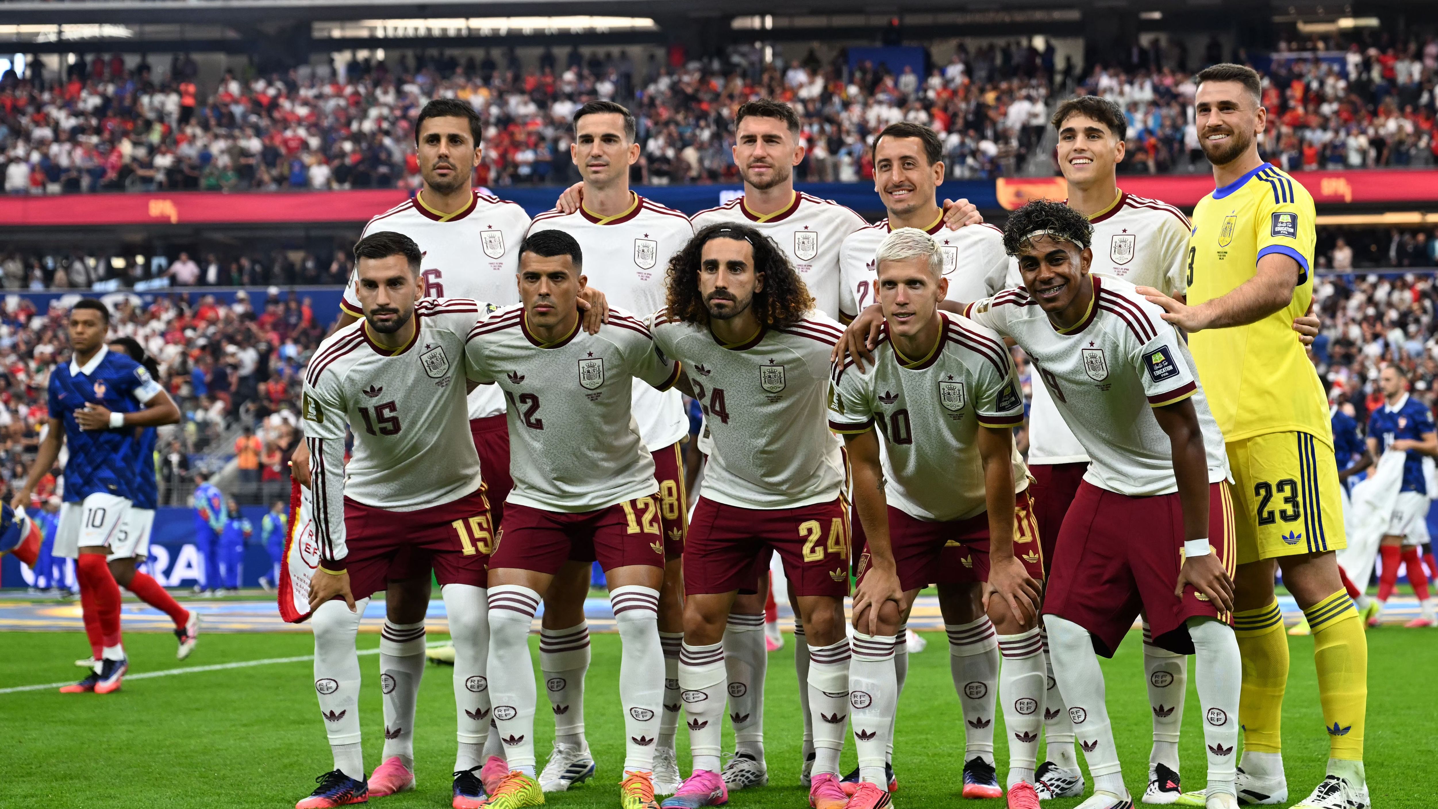 عد عكسي لرحيل كوندي؟.. برشلونة يقترب من نجم إسبانيا