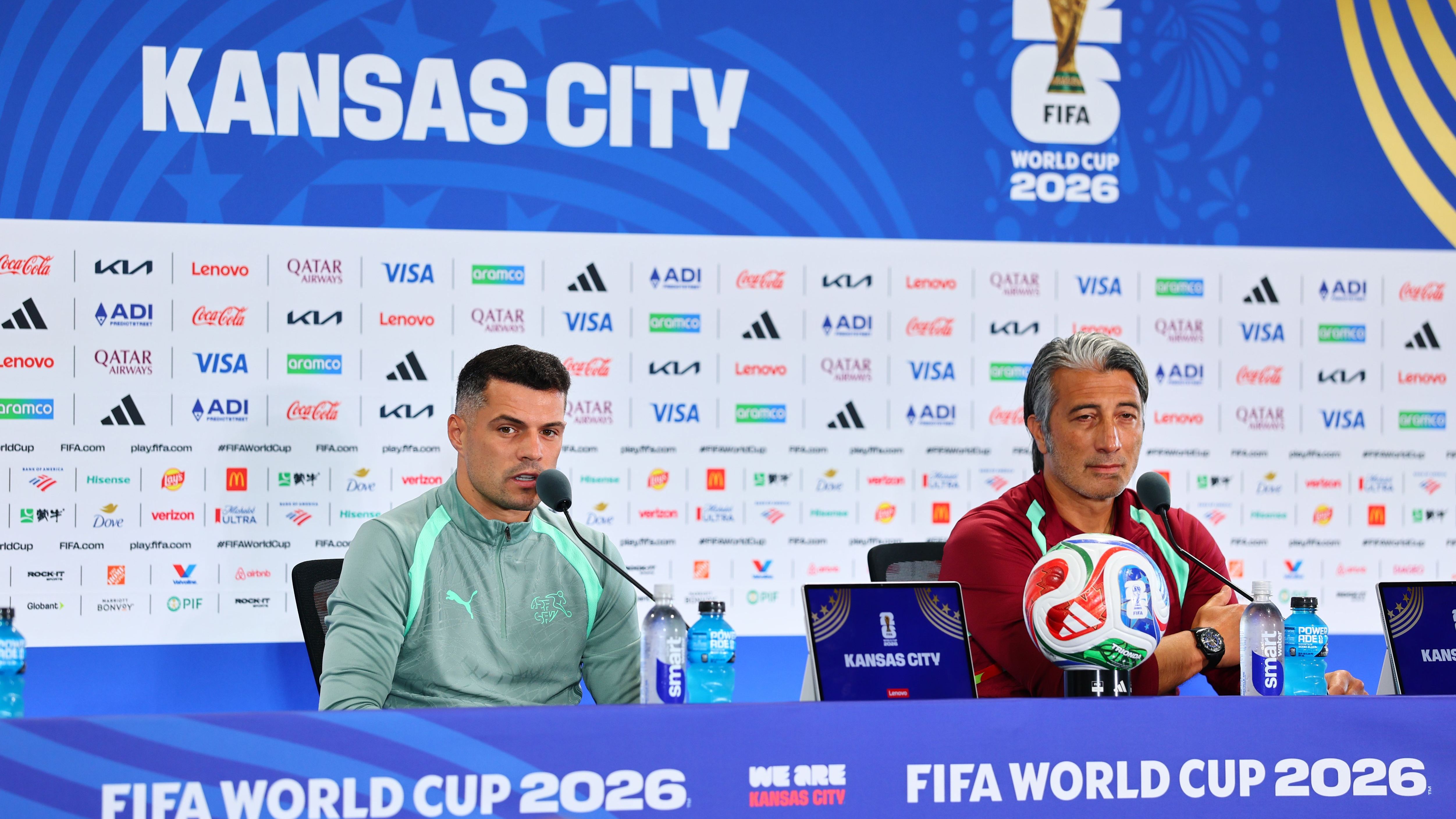 مدرب سويسرا يهاجم حسام حسن: أضعتم الفوز ثم تبحثون عن أعذار