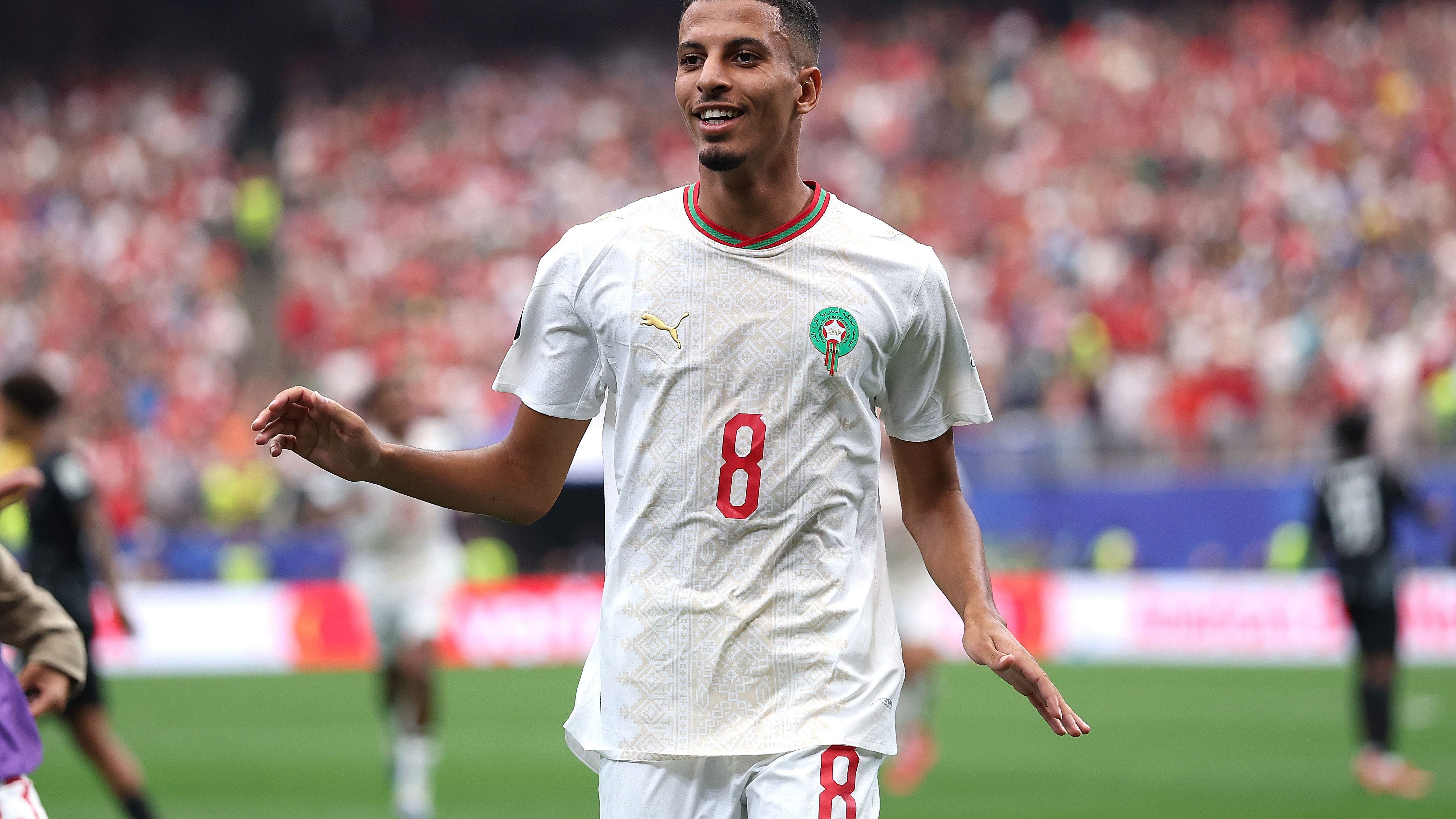 الأعلى في الفريق.. راتب قياسي يقرب أوناحي من ناديه الجديد