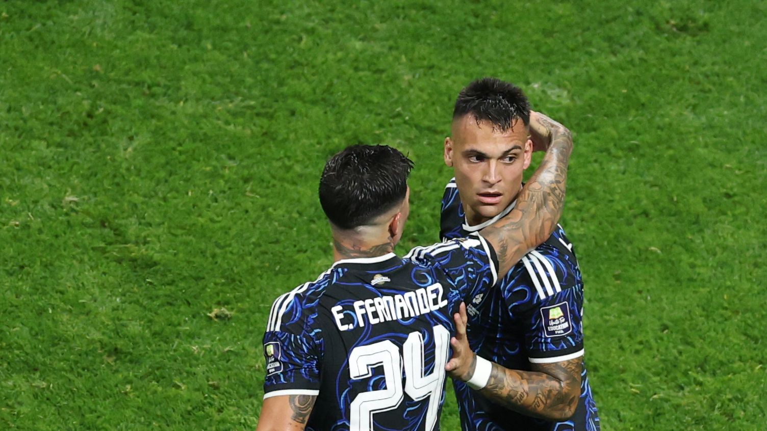 لاوتارو مارتينيز ينتقد خيارات سكالوني بعد الجلوس احتياطيًا في نهائي كأس العالم