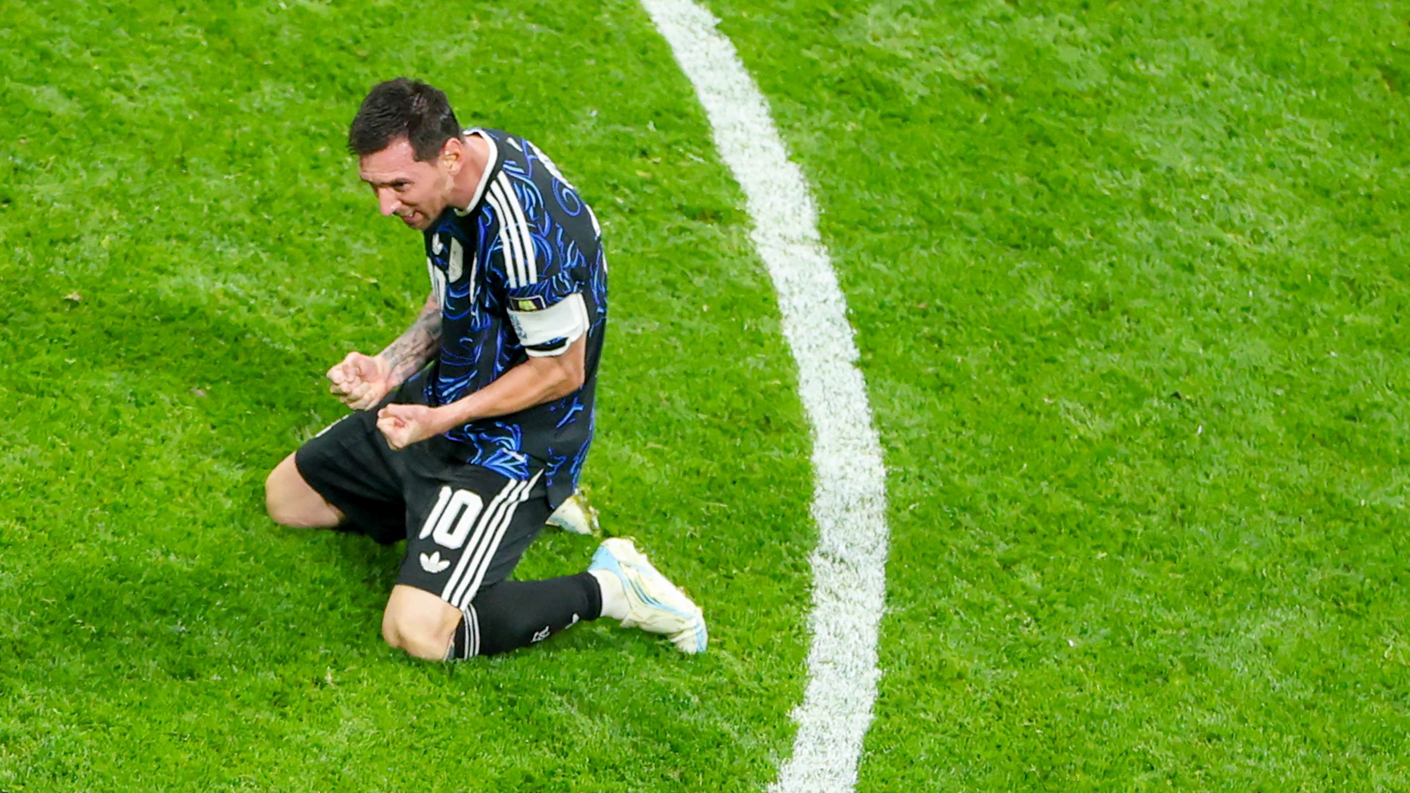 TOPSHOT-FBL-WC-2026-MATCH102-ENG-ARG