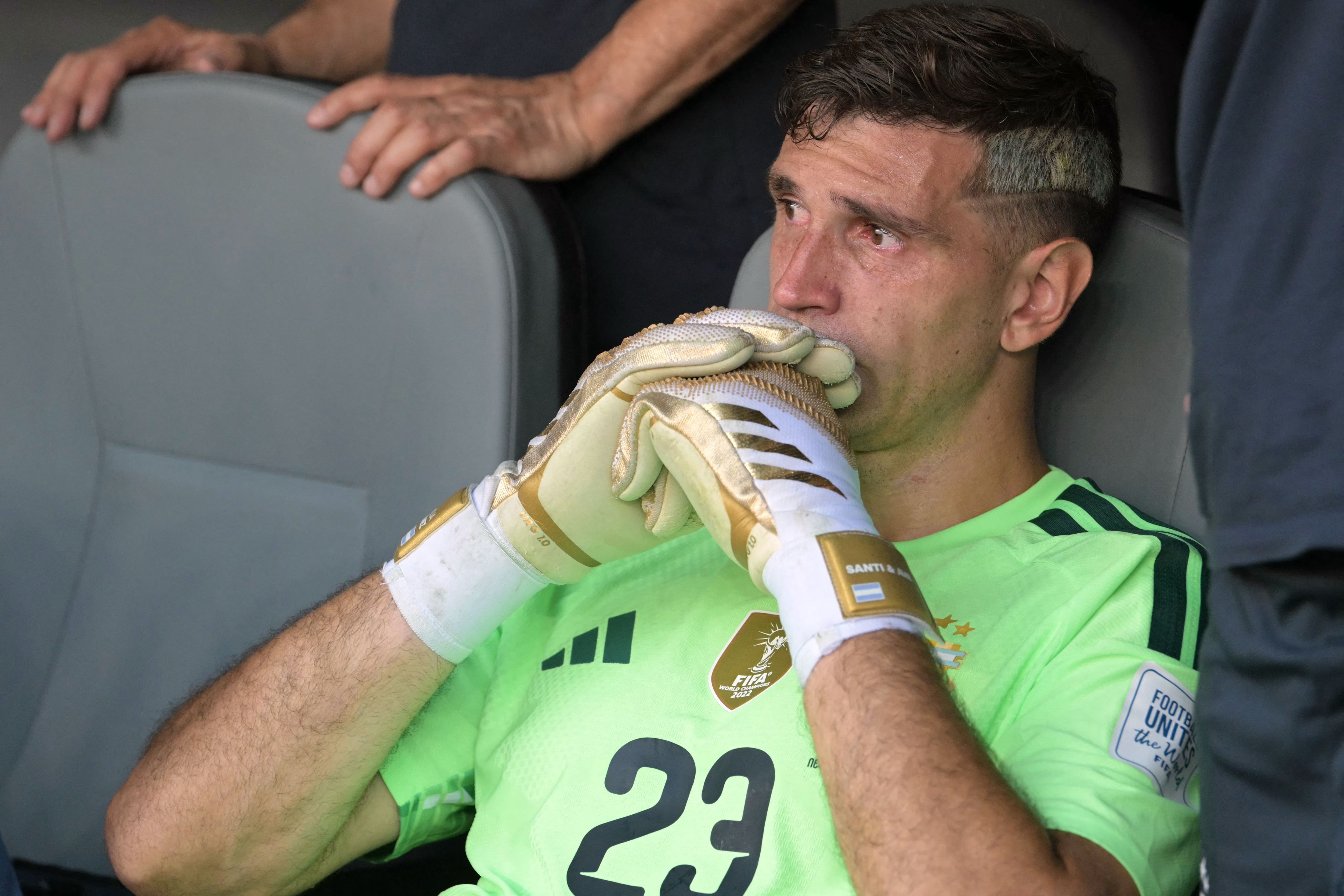 مارتينيز: حلمت بإعادة الكأس إلى الأرجنتين.. وخيبة الأمل تدفعني للتفكير في الاعتزال