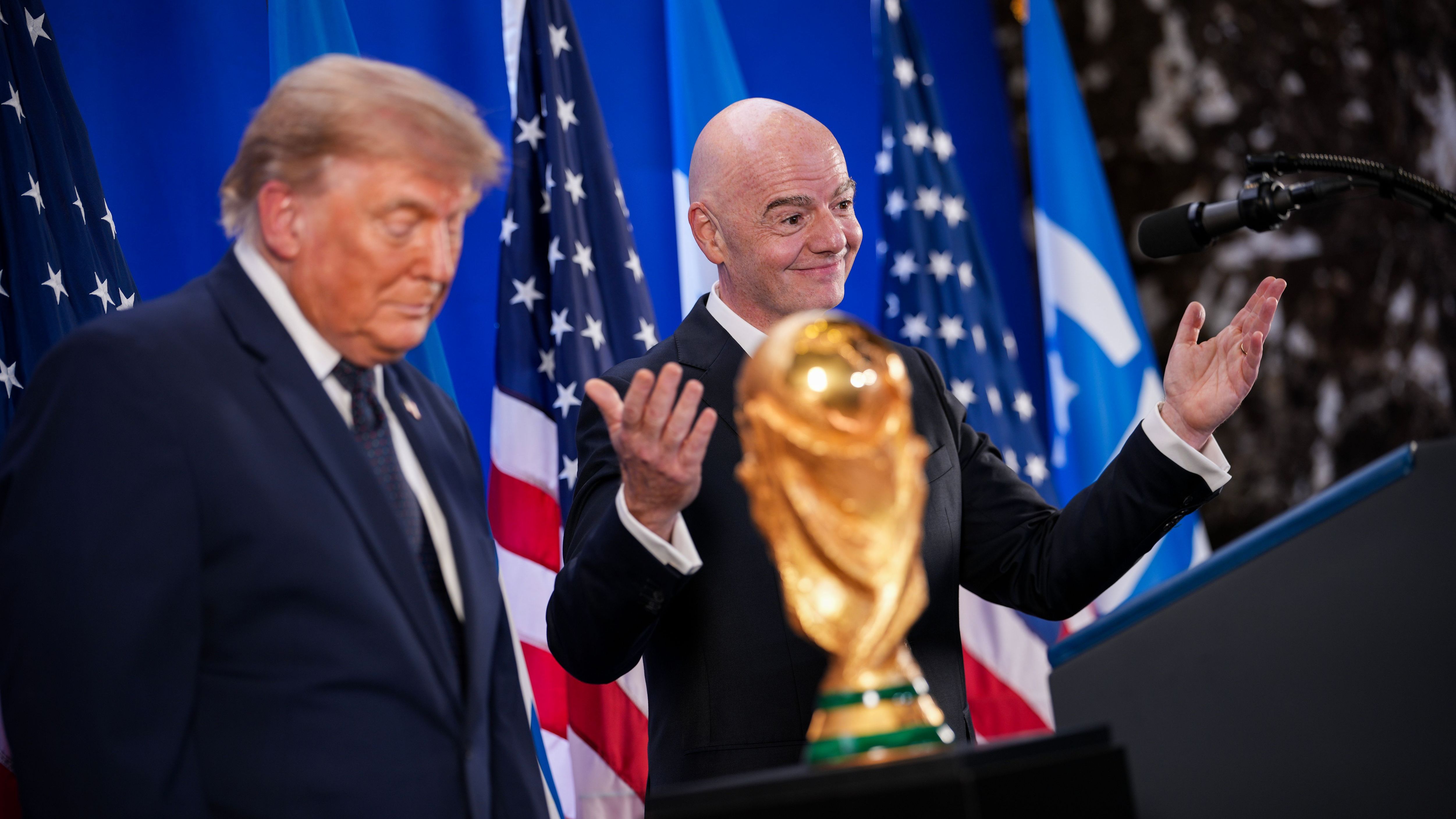 حضور ترامب لنهائي كأس العالم يربك الإجراءات الأمنية ويطيل طوابير الانتظار