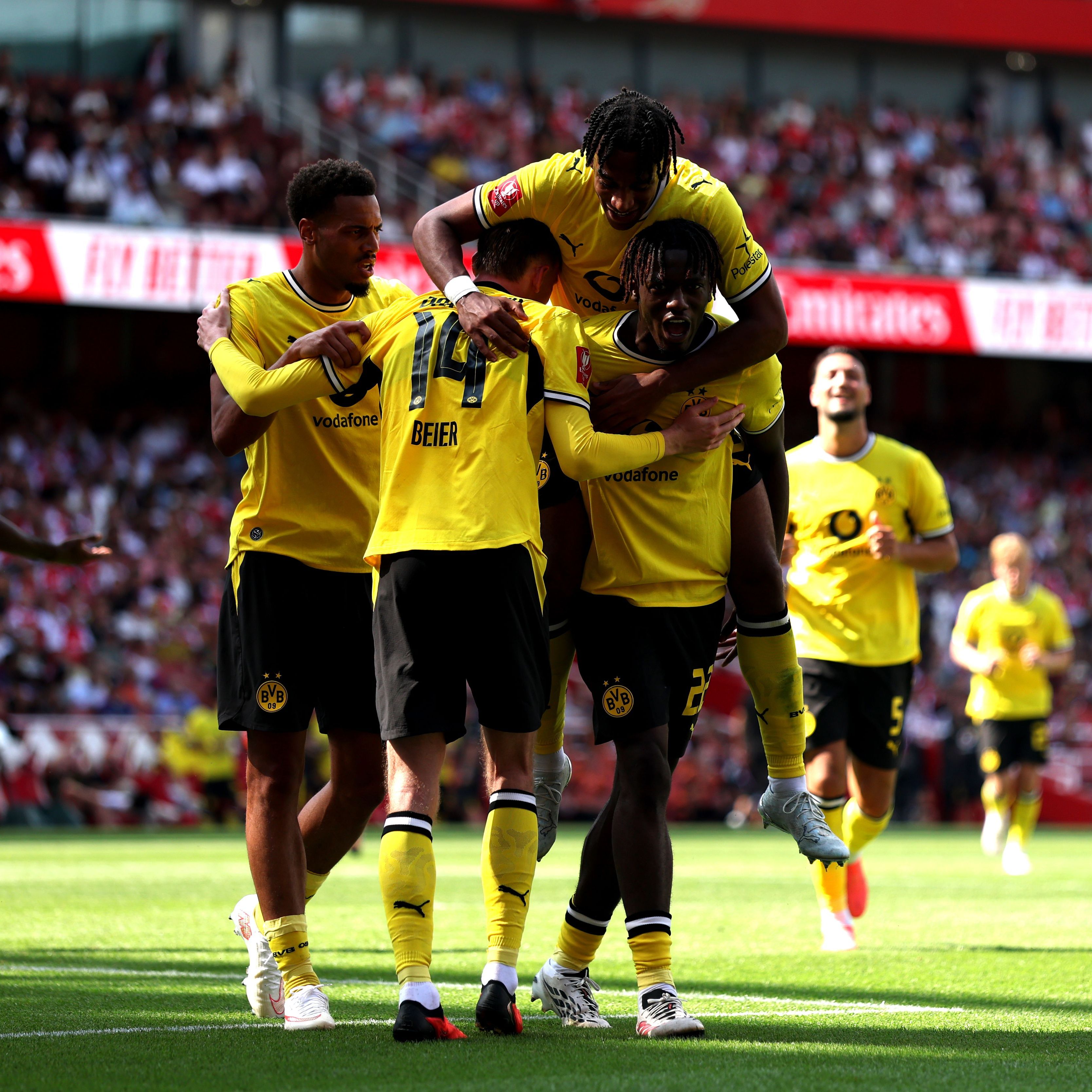 Arsenal FC v Borussia Dortmund - Pre-Season Friendly