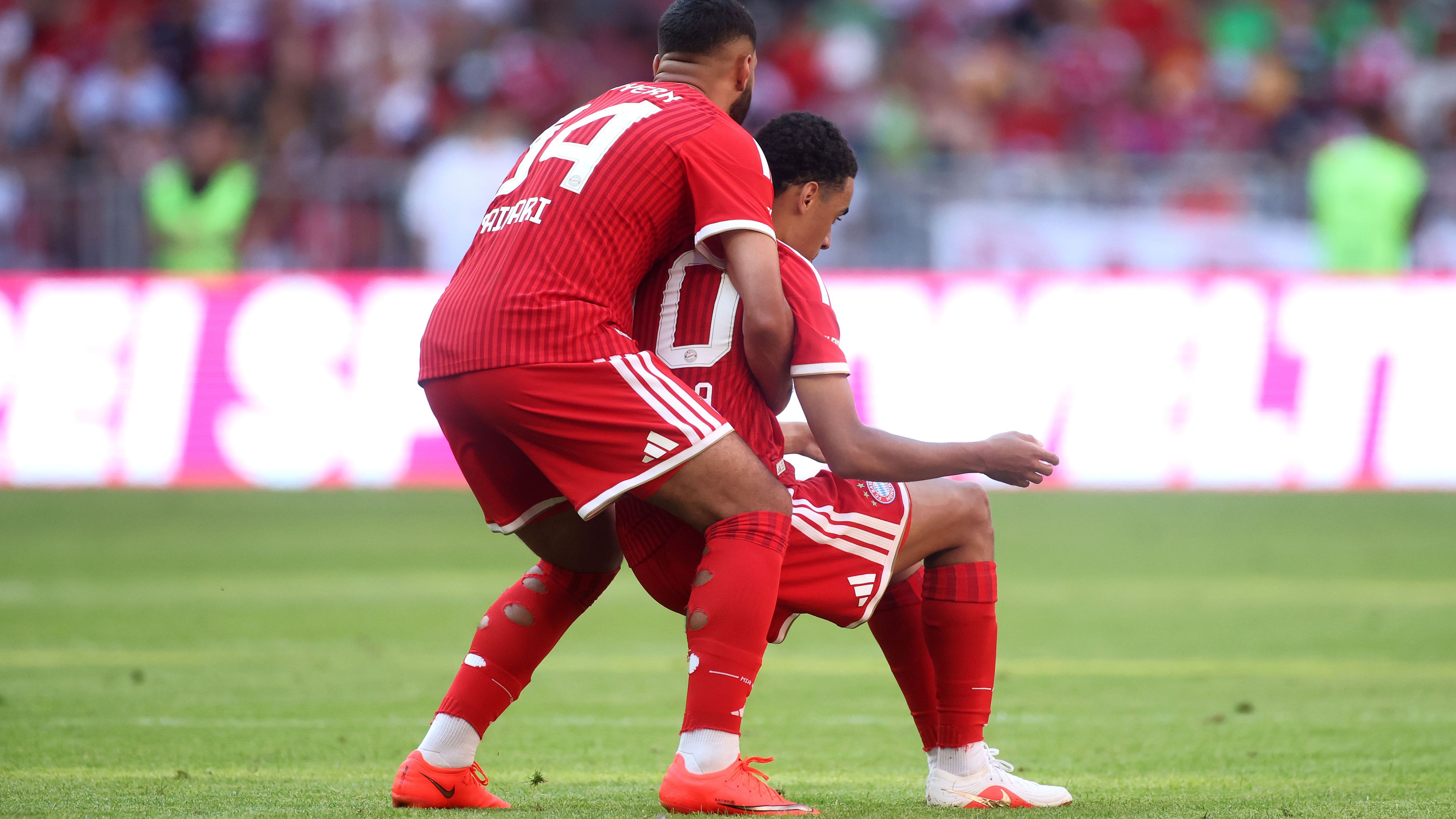 تعريف الزميل الحقيقي.. الإشادات تنهال على الصيباري بعد تصرفه مع موسيالا