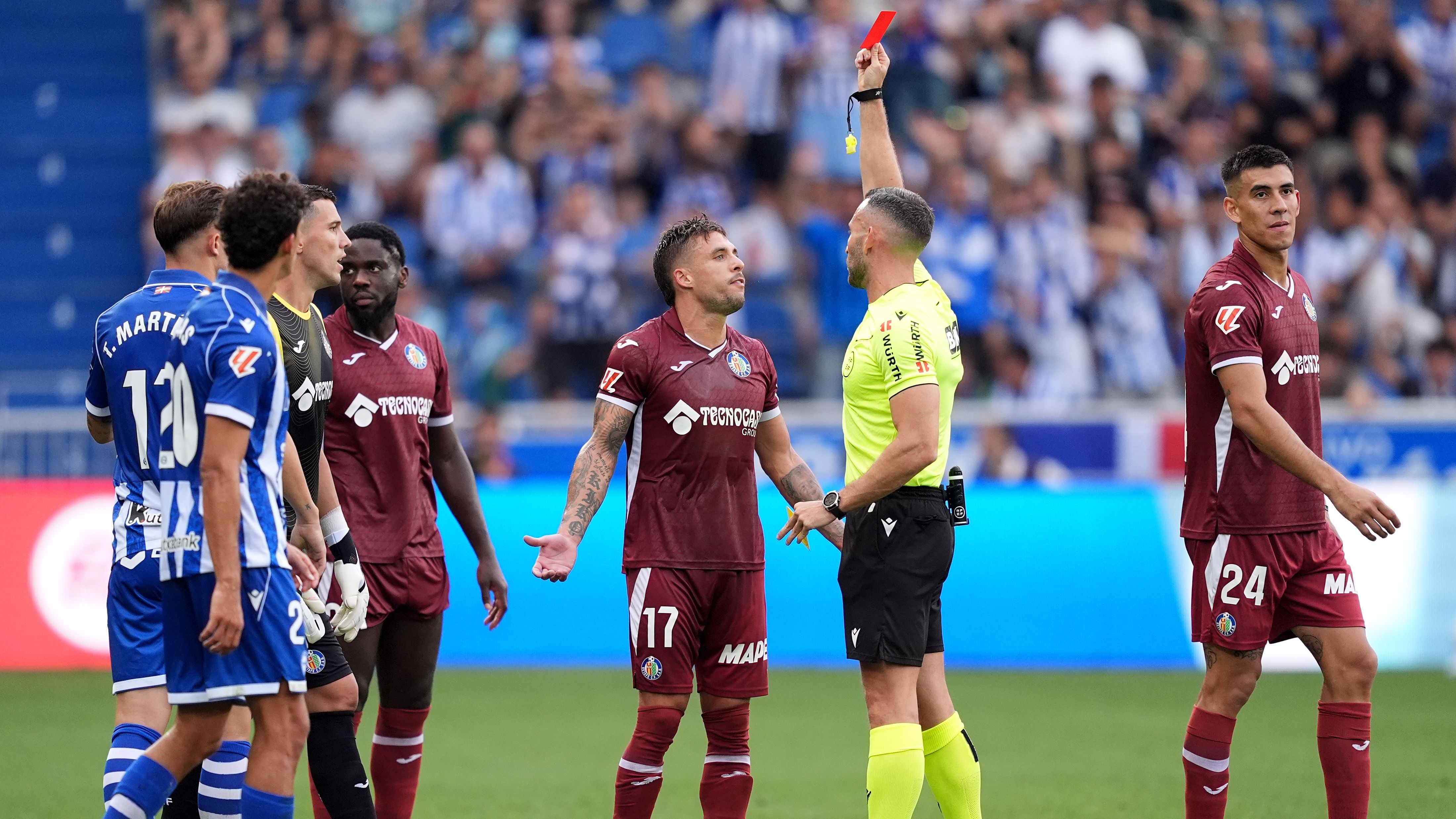 Deportivo Alaves v Getafe CF - LaLiga EA Sports 2026/27