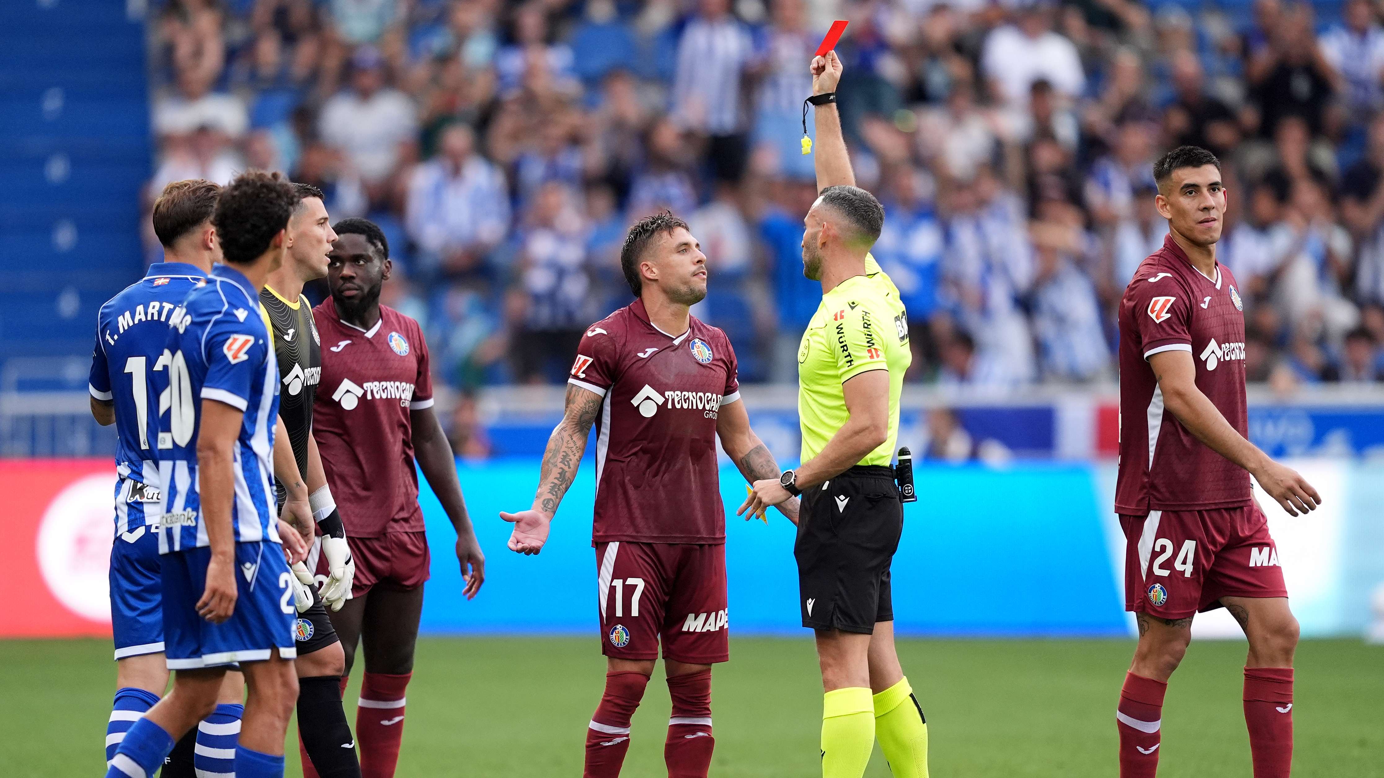 Deportivo Alaves v Getafe CF - LaLiga EA Sports 2026/27