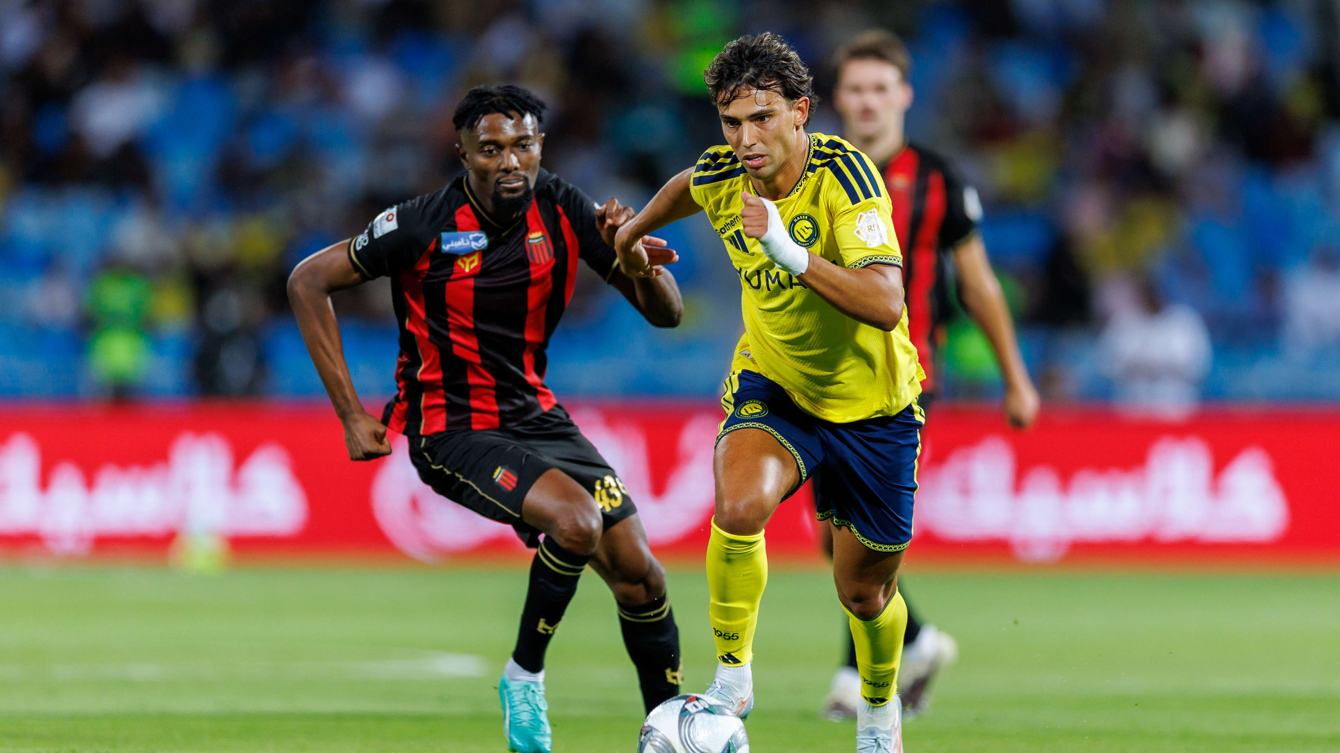 جواو فيليكسرئيس النصر الجديد يهدد حلم جواو فيليكس.. وما موقف برشلونة؟هل ينجح النجم البرتغالي في تحقيق رغبته؟05:239 أكتوبر 2026
