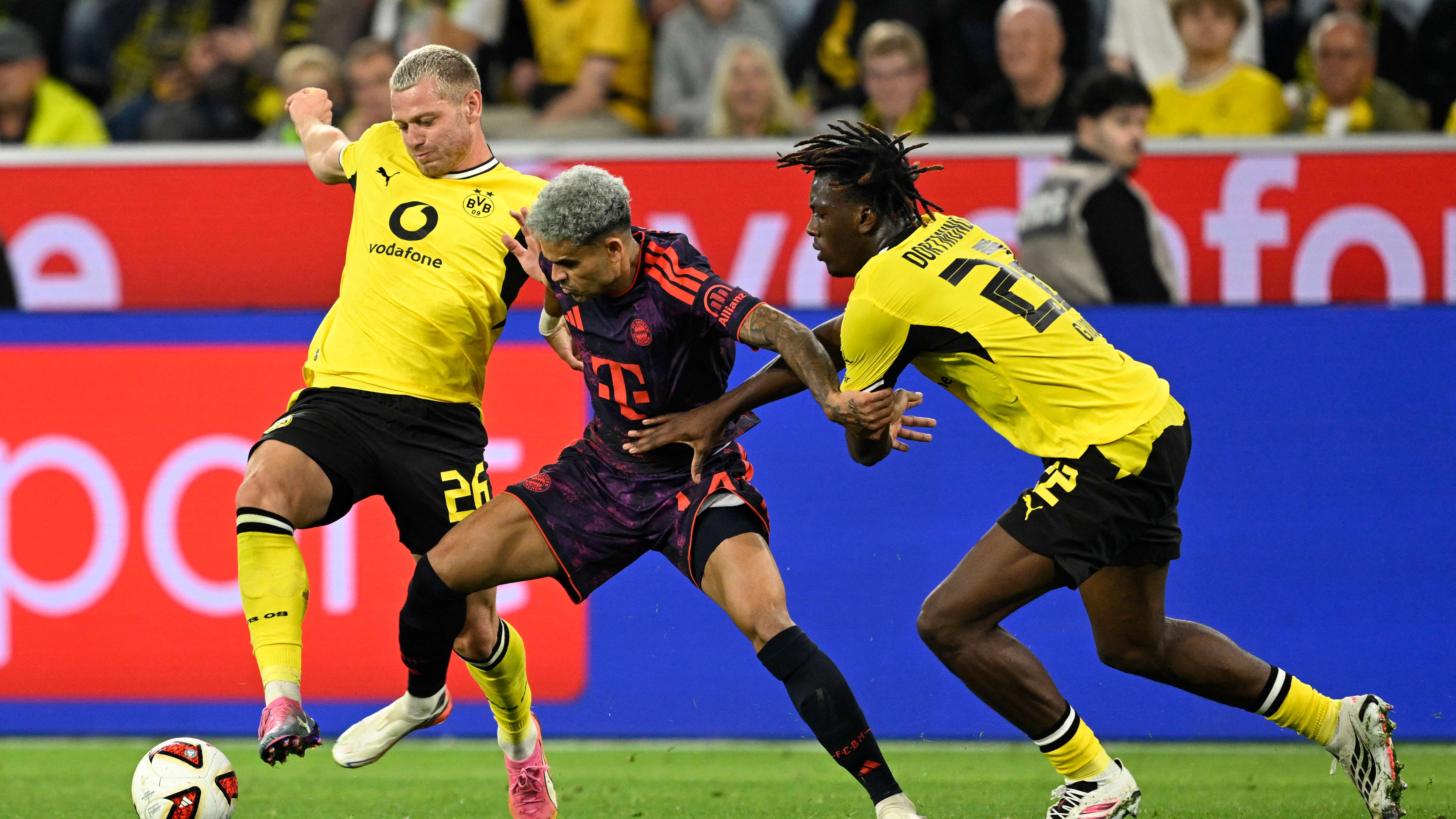 FBL-GER-SUPERCUP-DORTMUND-BAYERN MUNICH