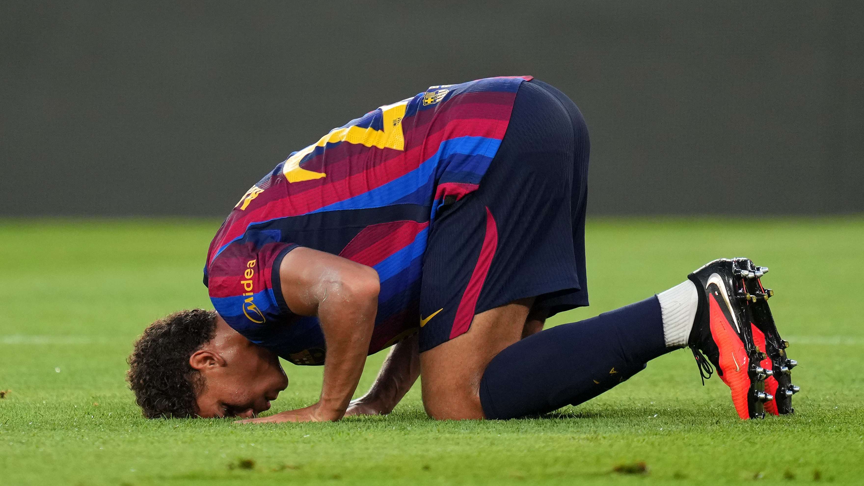 FC Barcelona v Al Ahly SC - Joan Gamper Trophy