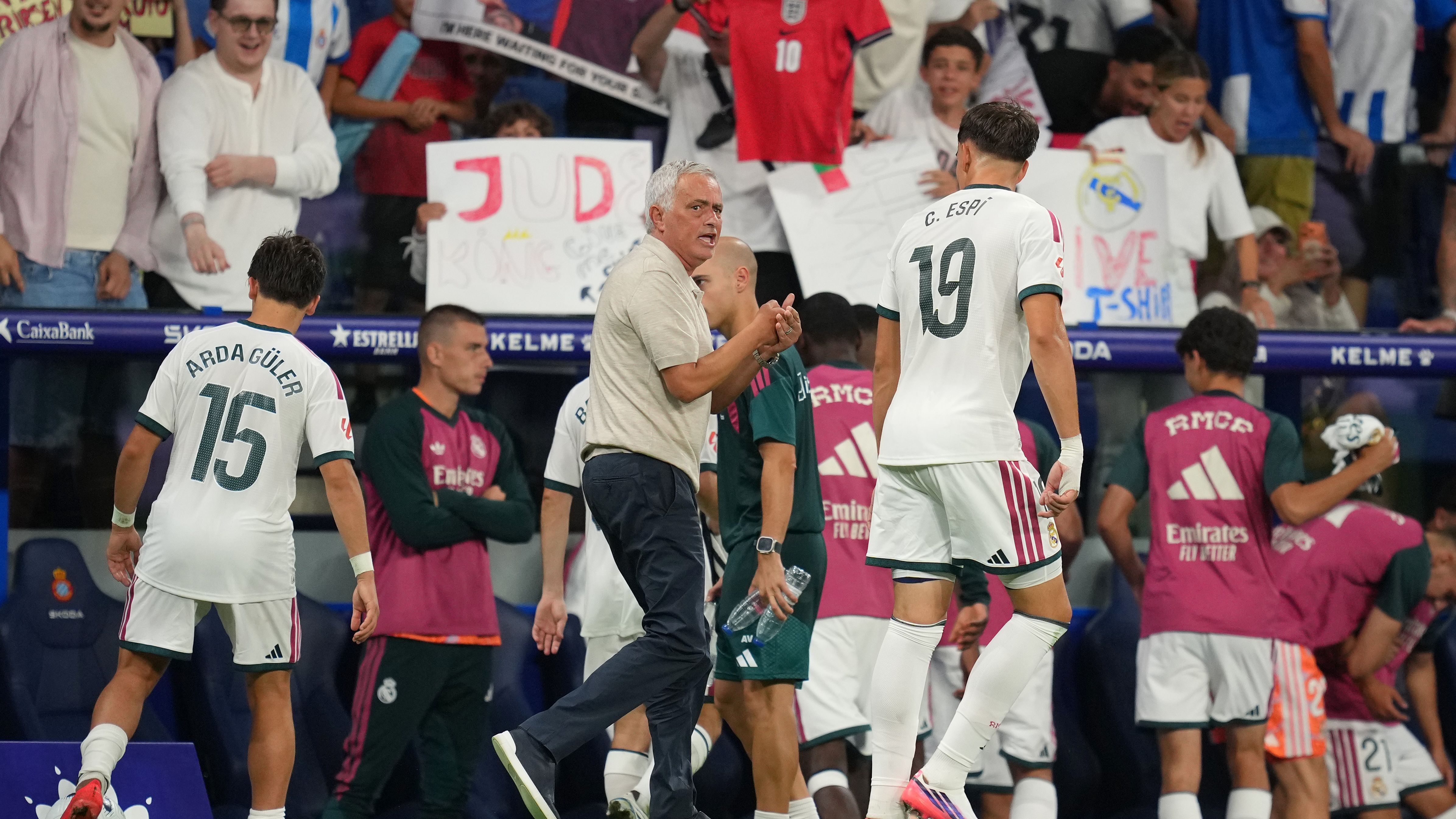 ما القنوات الناقلة لمباراة ريال مدريد وريال سوسيداد في الدوري الإسباني 2026-2027؟ وكيف تشاهدها عبر الإنترنت؟