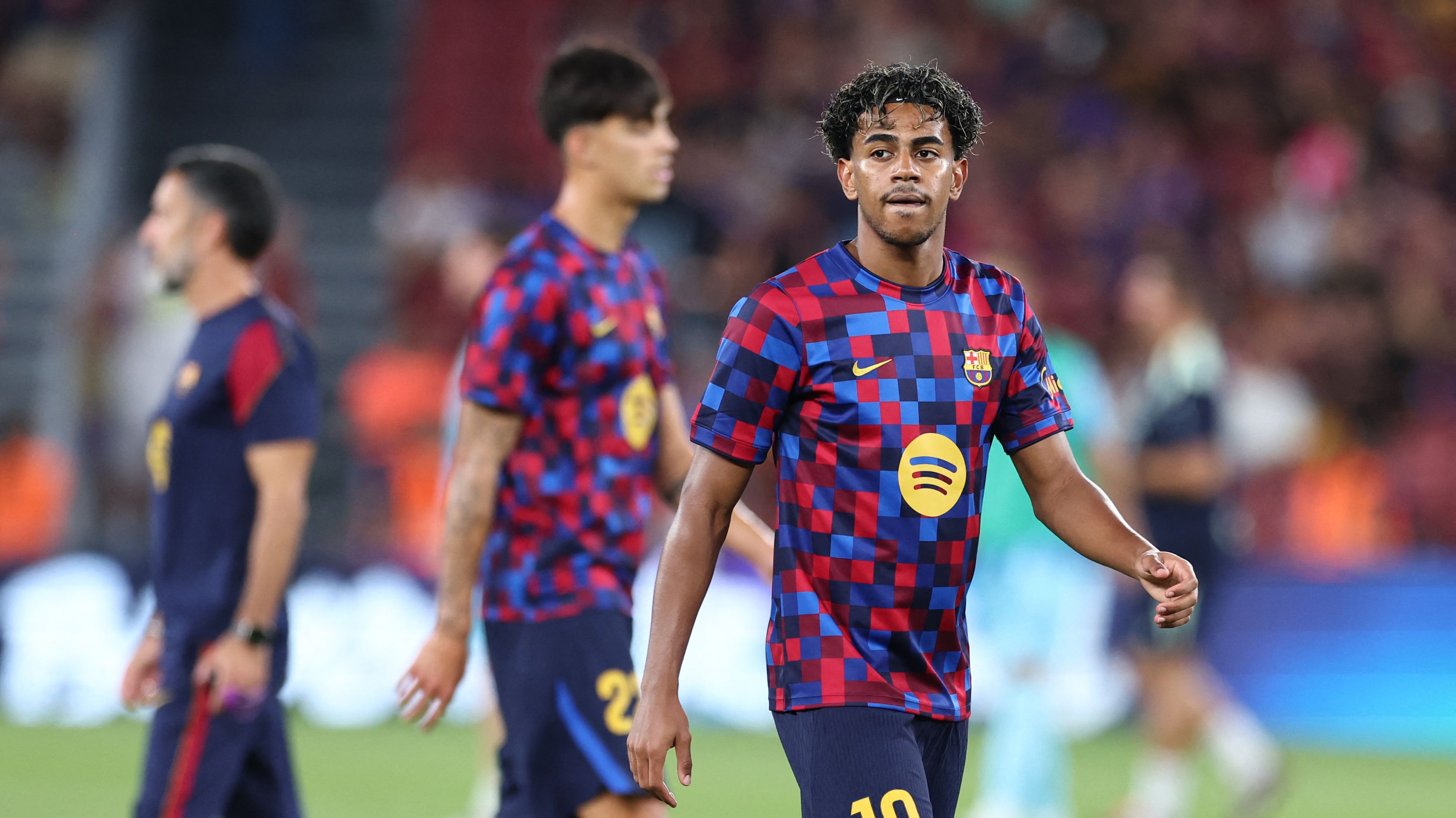 انطلاقة سهلة.. متى سيلتقي برشلونة مع السيتي وباريس في دوري الأبطال؟