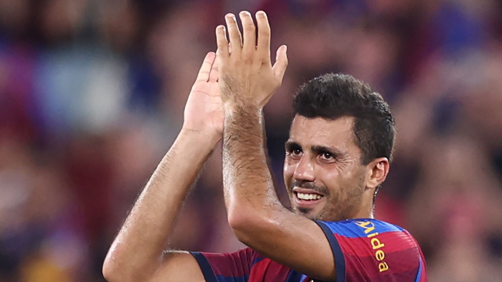 رودري يعلق على ظهوره الأول.. ويكشف ذهوله من نجم برشلونة