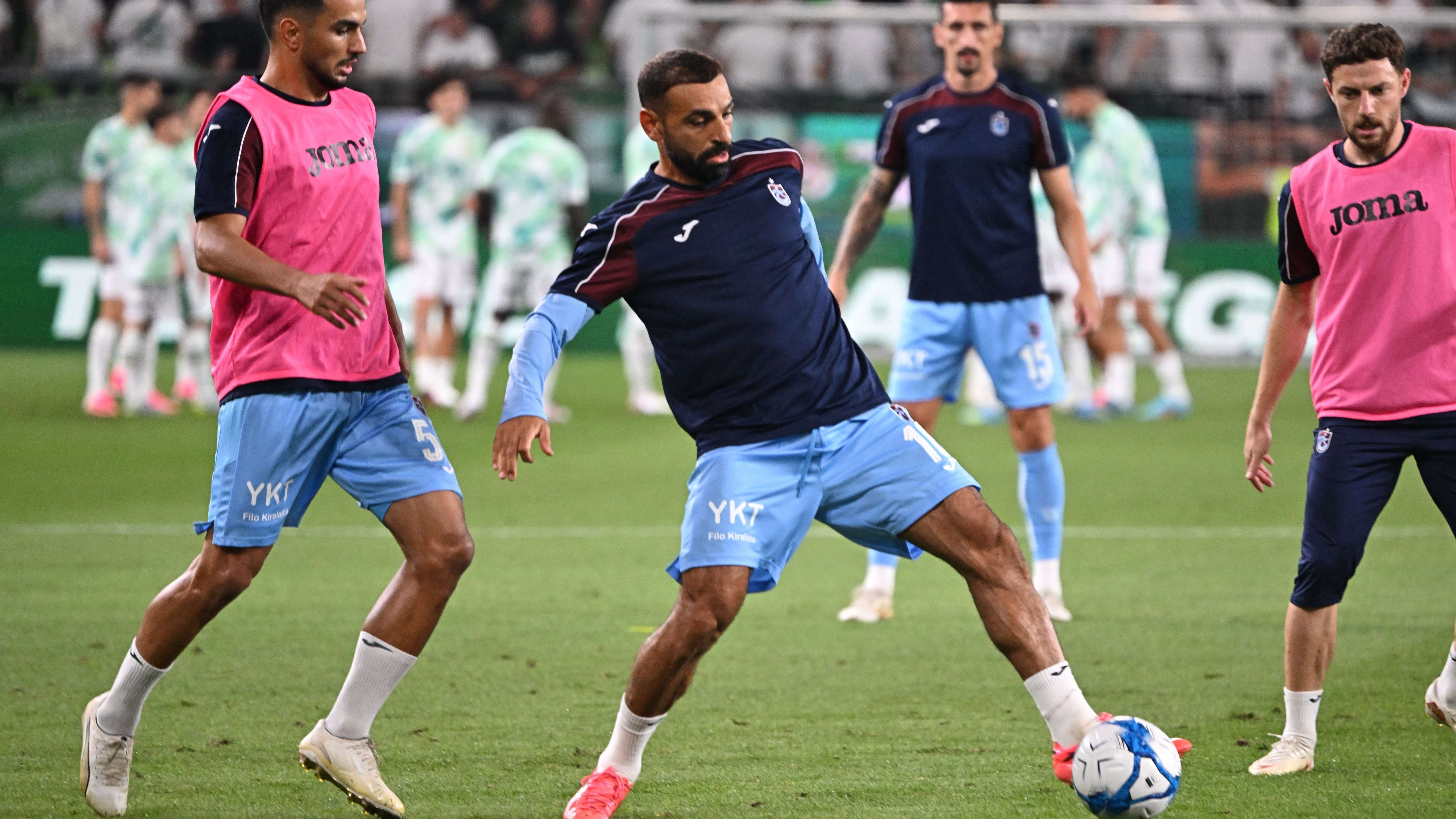 محمد صلاحمن الاستبعاد مع مصر إلى المغامرة في فنلندا.. صلاح يقود طرابزون على النجيل الصناعيالتشكيلة الرسمية للفريق التركي أمام كوبس في دوري المؤتمر12:2515 أكتوبر 2026