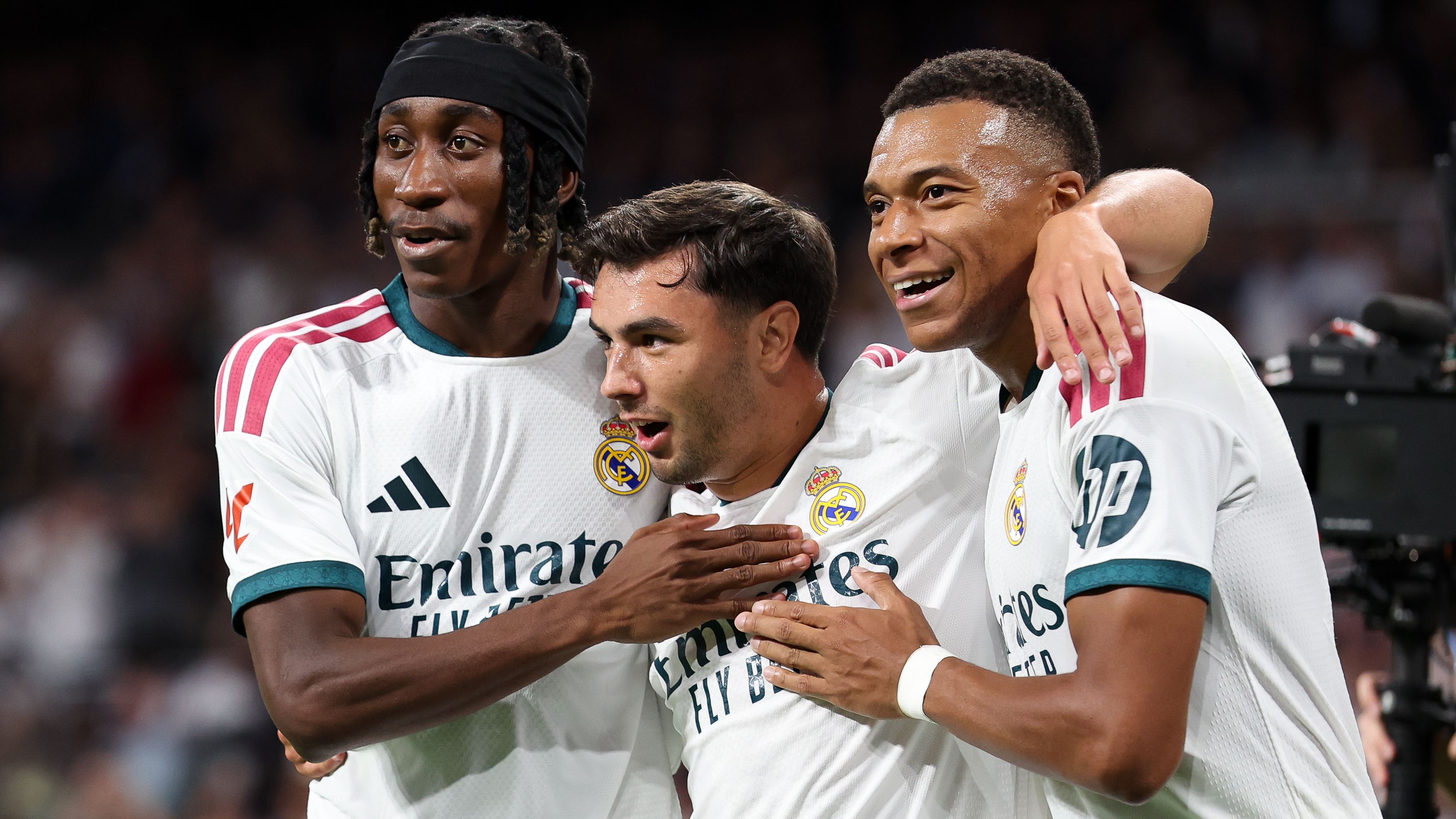 مورينيو يلجأ للمداورة.. تغييرات واسعة في التشكيل الرسمي لريال مدريد أمام مالاجا