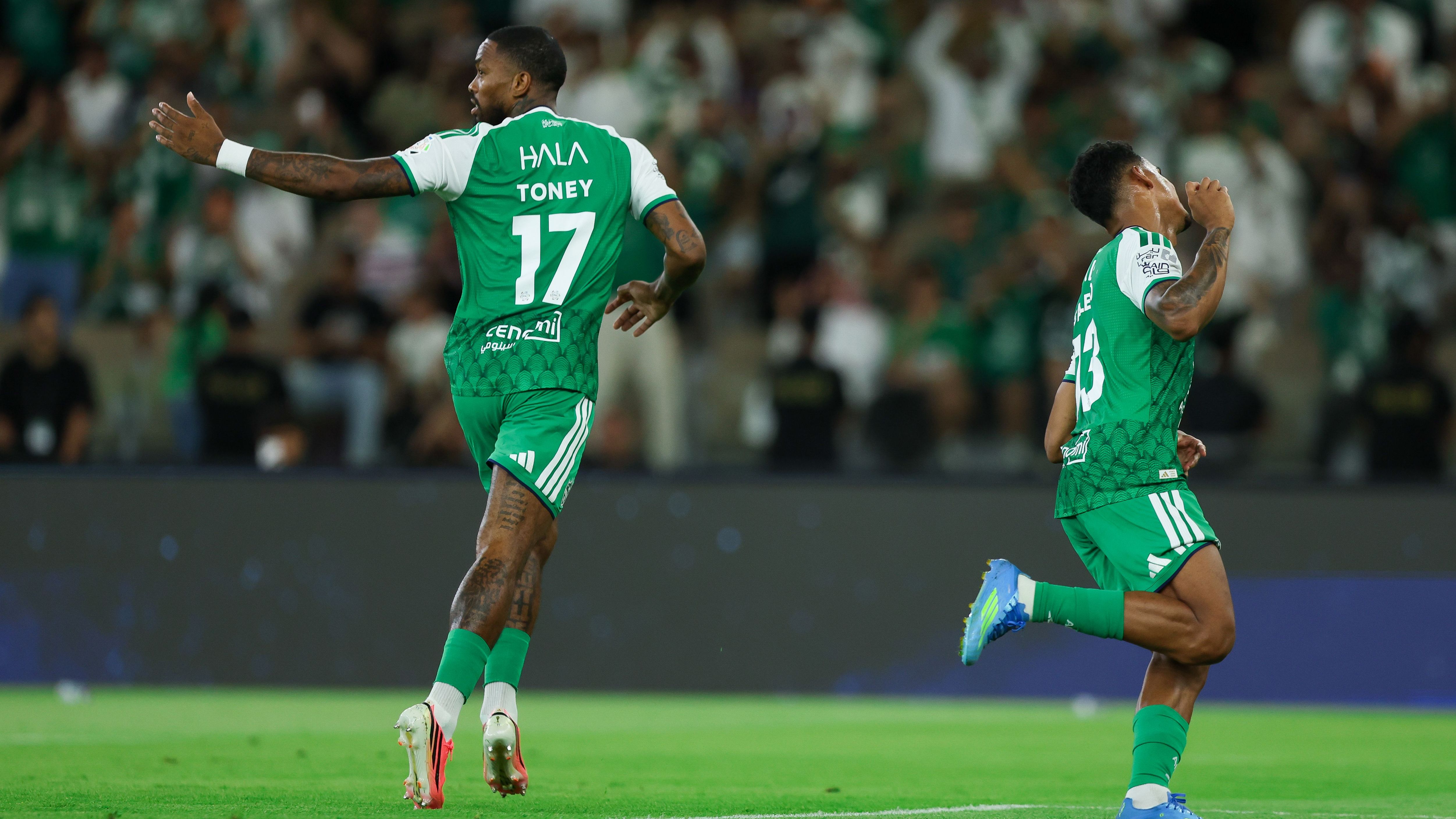بالفيديو.. لاعب الأهلي يكشف كواليس مشادته مع إيفان توني