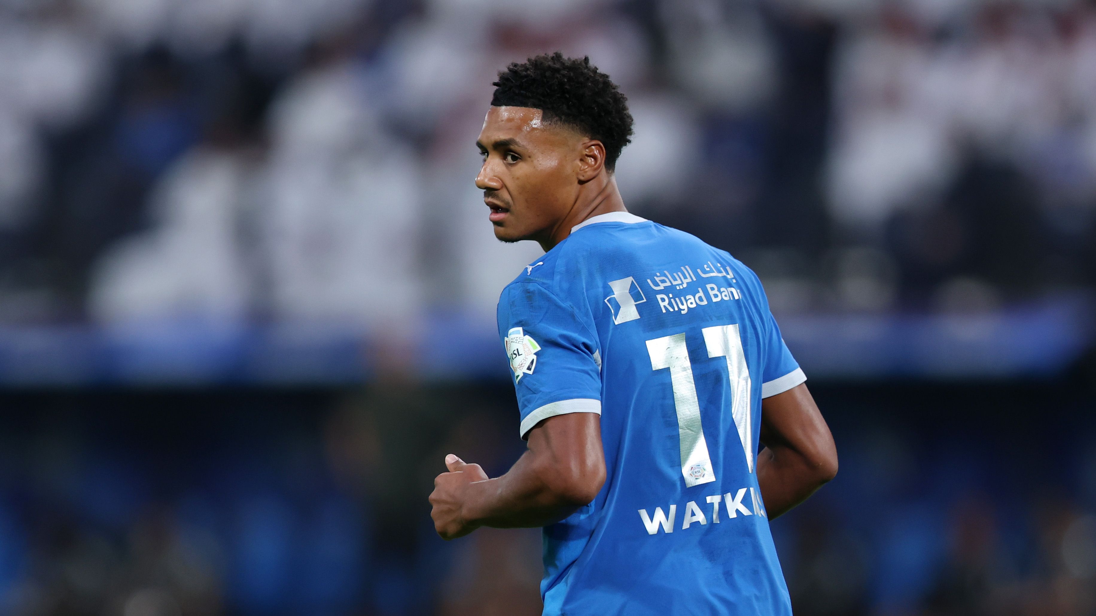 هلال جديد.. إنزاجي يحسم موقف مارتينيلي وواتكينز من ديربي الشباب