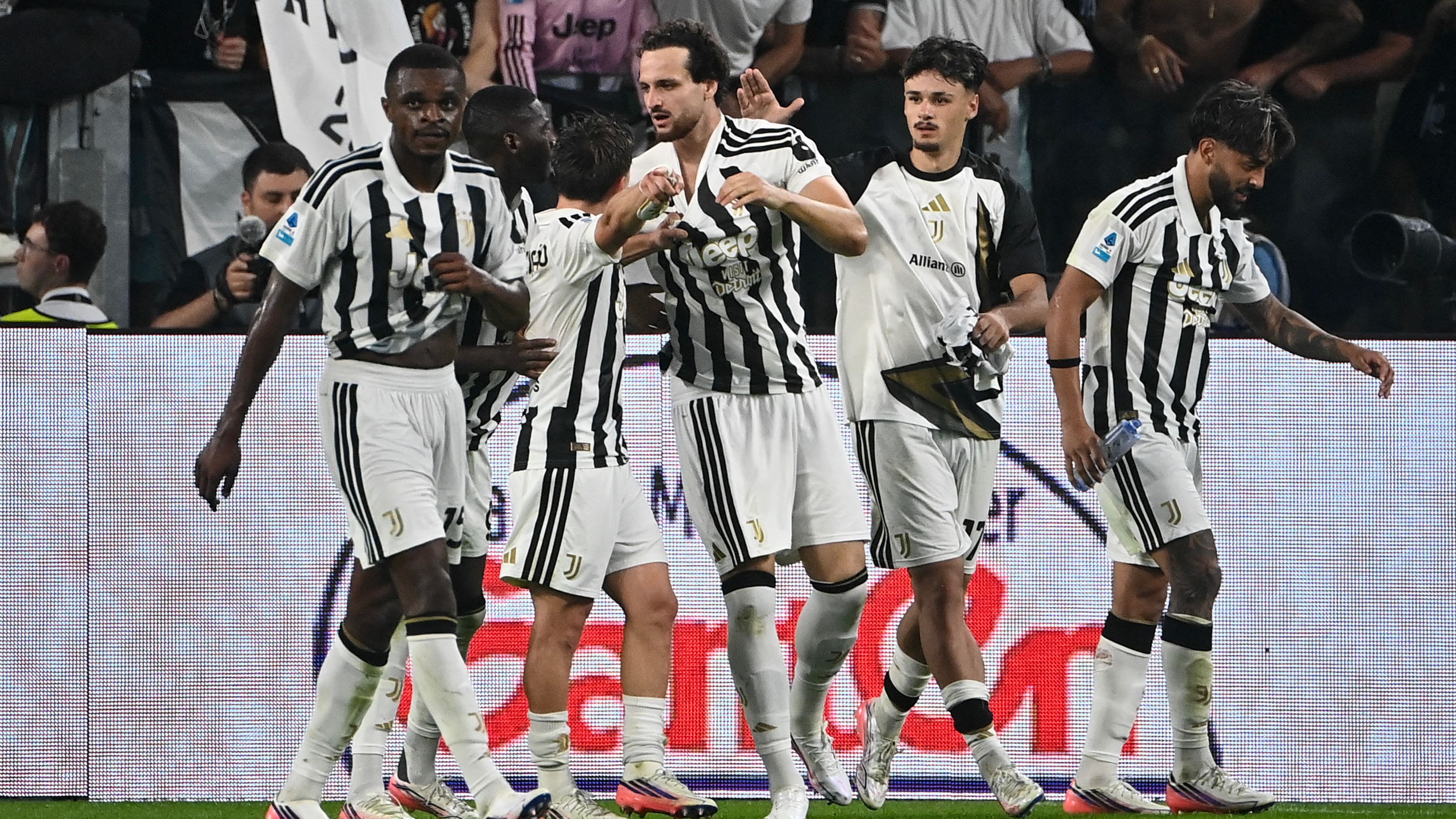 ما القنوات الناقلة لمباراة ساسولو ويوفنتوس في الدوري الإيطالي 2026-2027؟ وكيف تشاهدها عبر الإنترنت؟