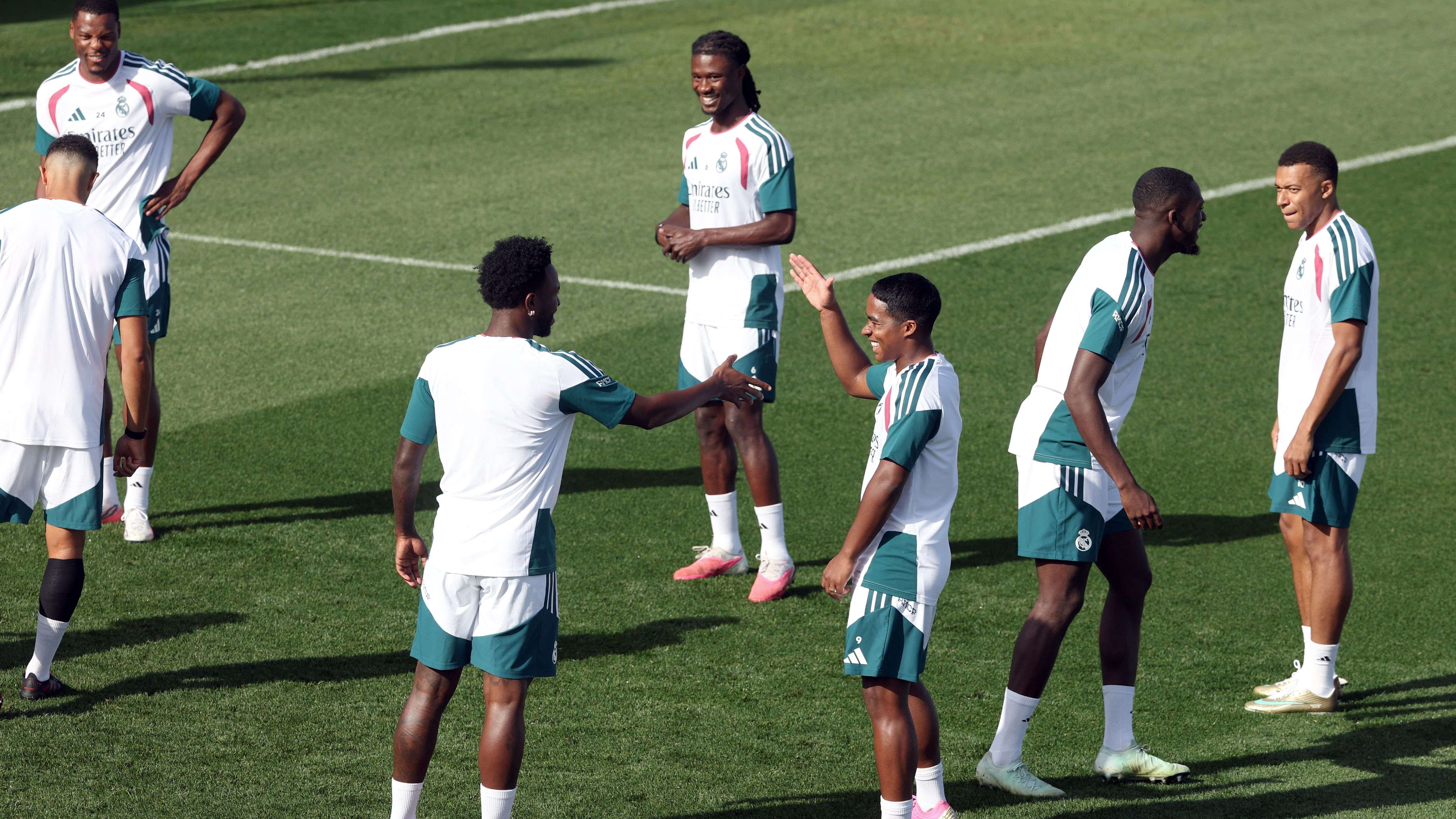 FBL-EUR-C1-REAL MADRID-TRAINING