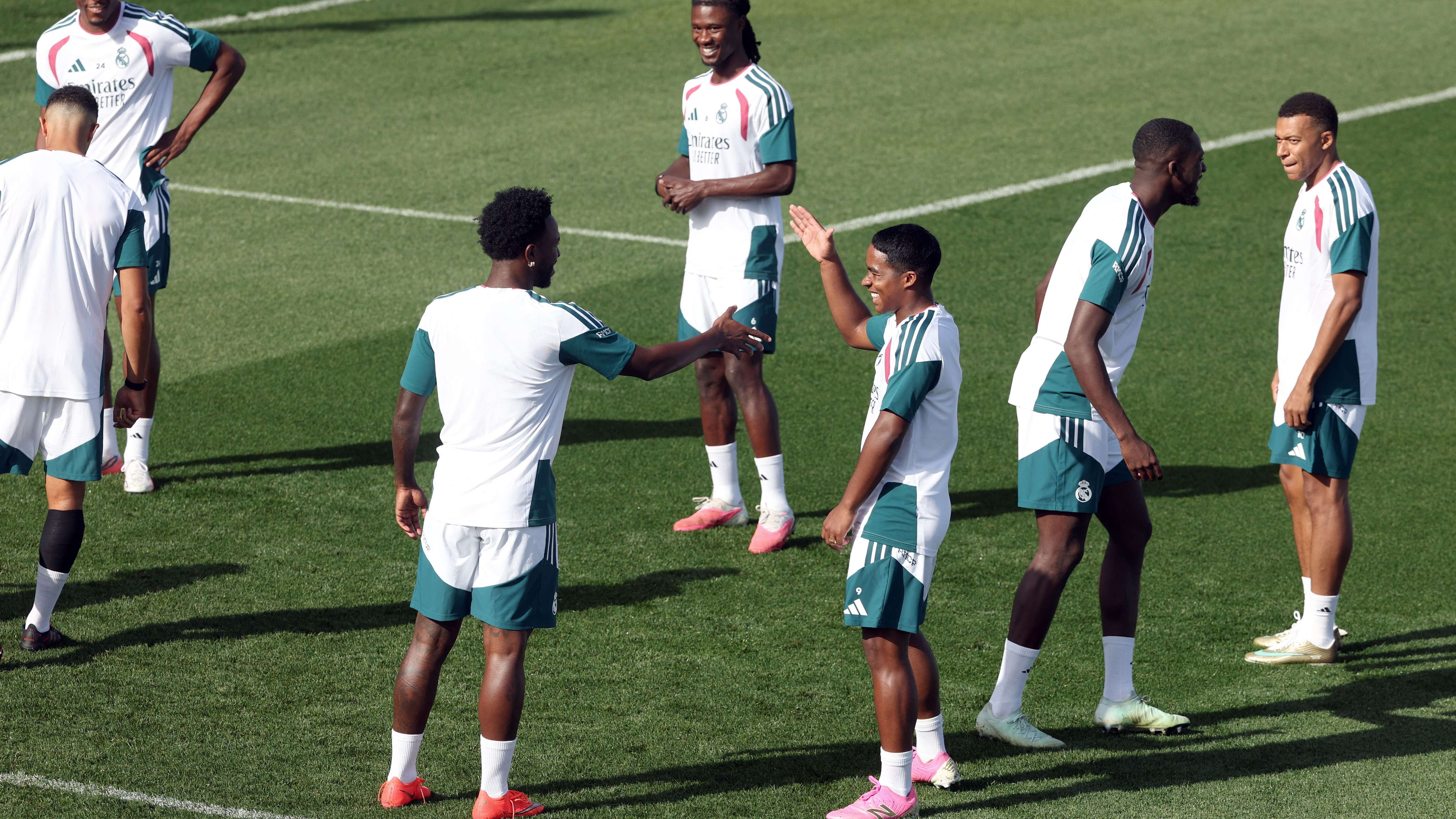 FBL-EUR-C1-REAL MADRID-TRAINING