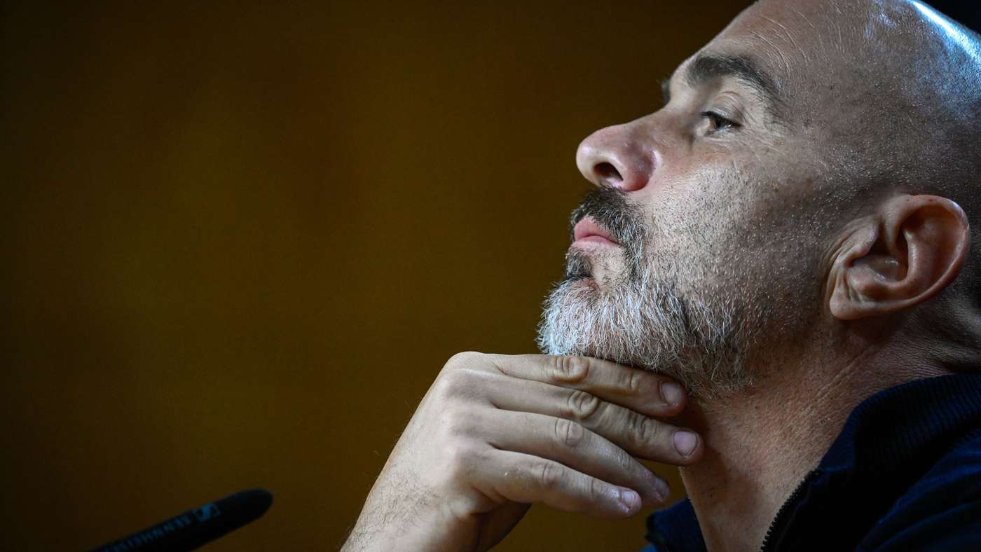FBL-EUR-C1-MANCITY-PRESSER