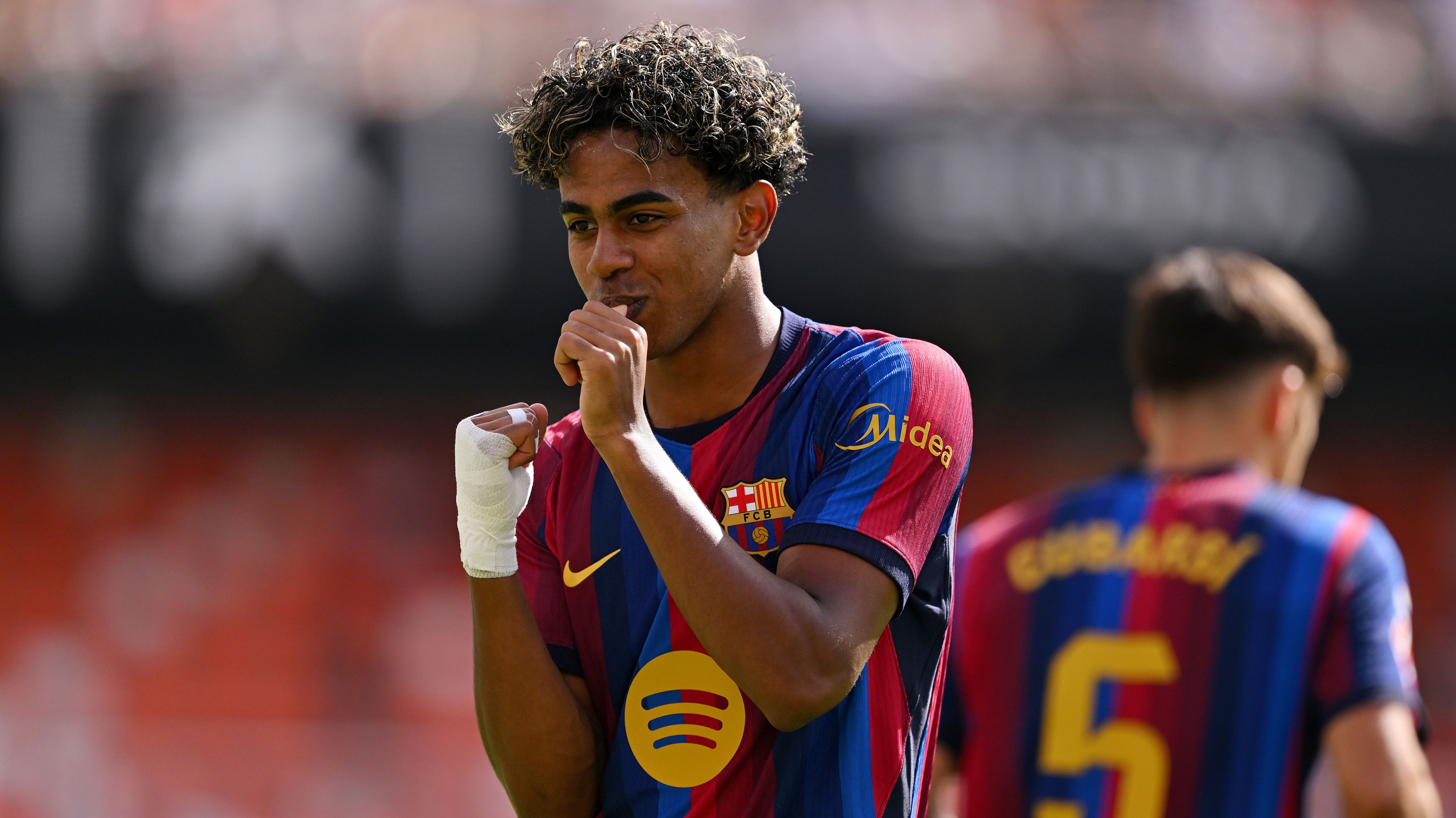 Valencia CF v FC Barcelona - LaLiga EA Sports 2026/27
