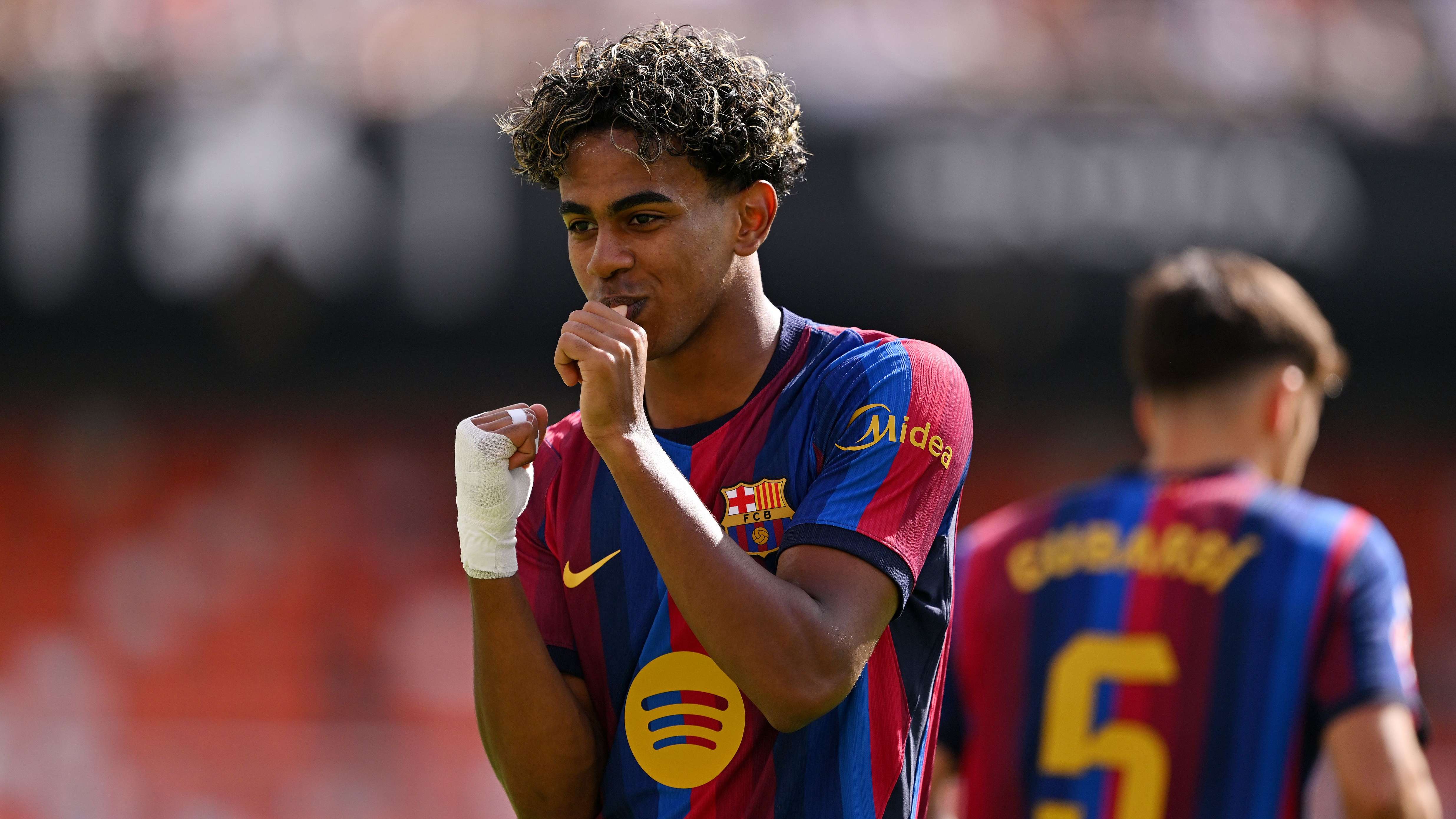 Valencia CF v FC Barcelona - LaLiga EA Sports 2026/27