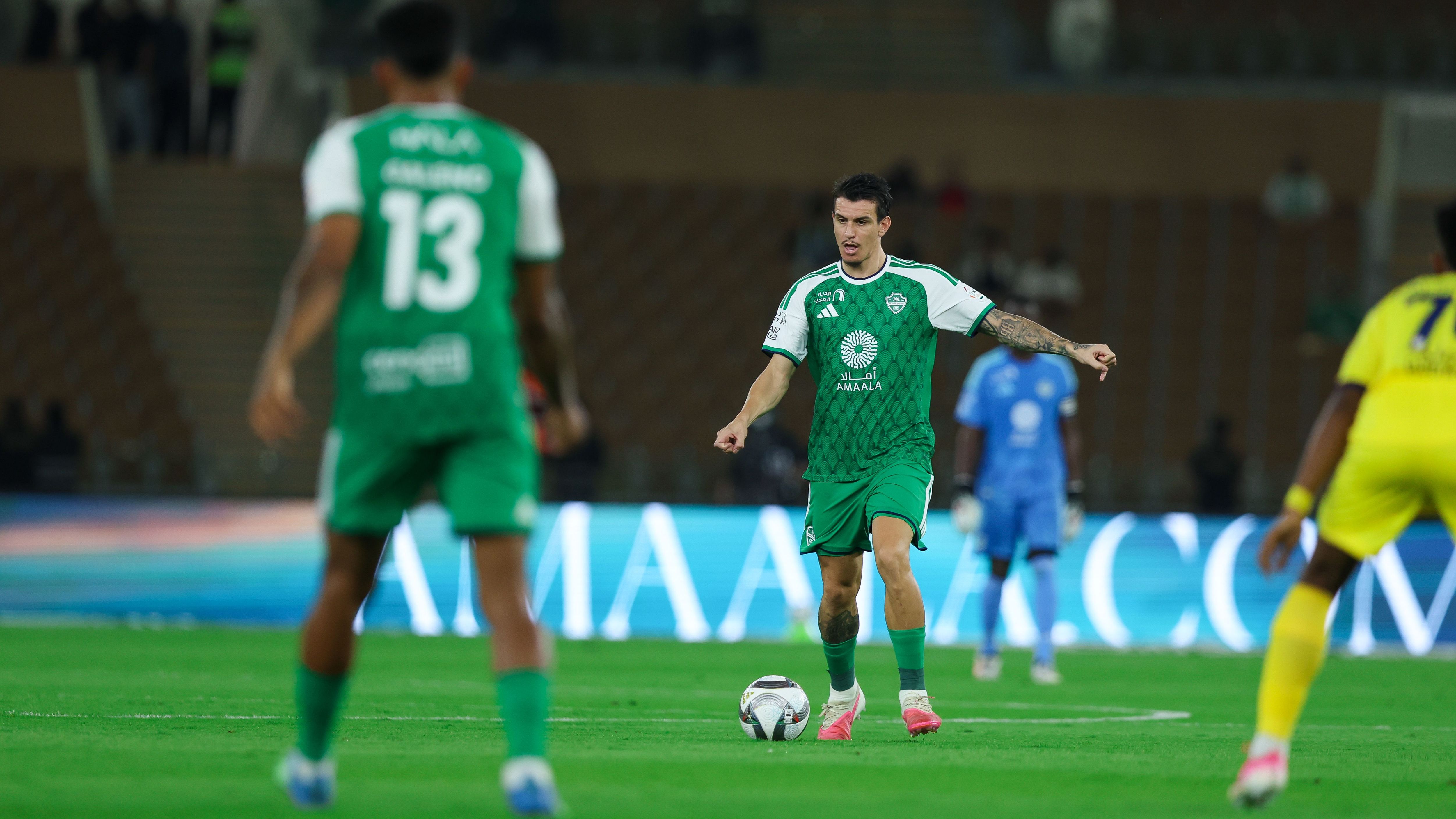يغيب عن مباراة الفتح.. هل يشارك إيبانيز في كلاسيكو الأهلي والنصر؟