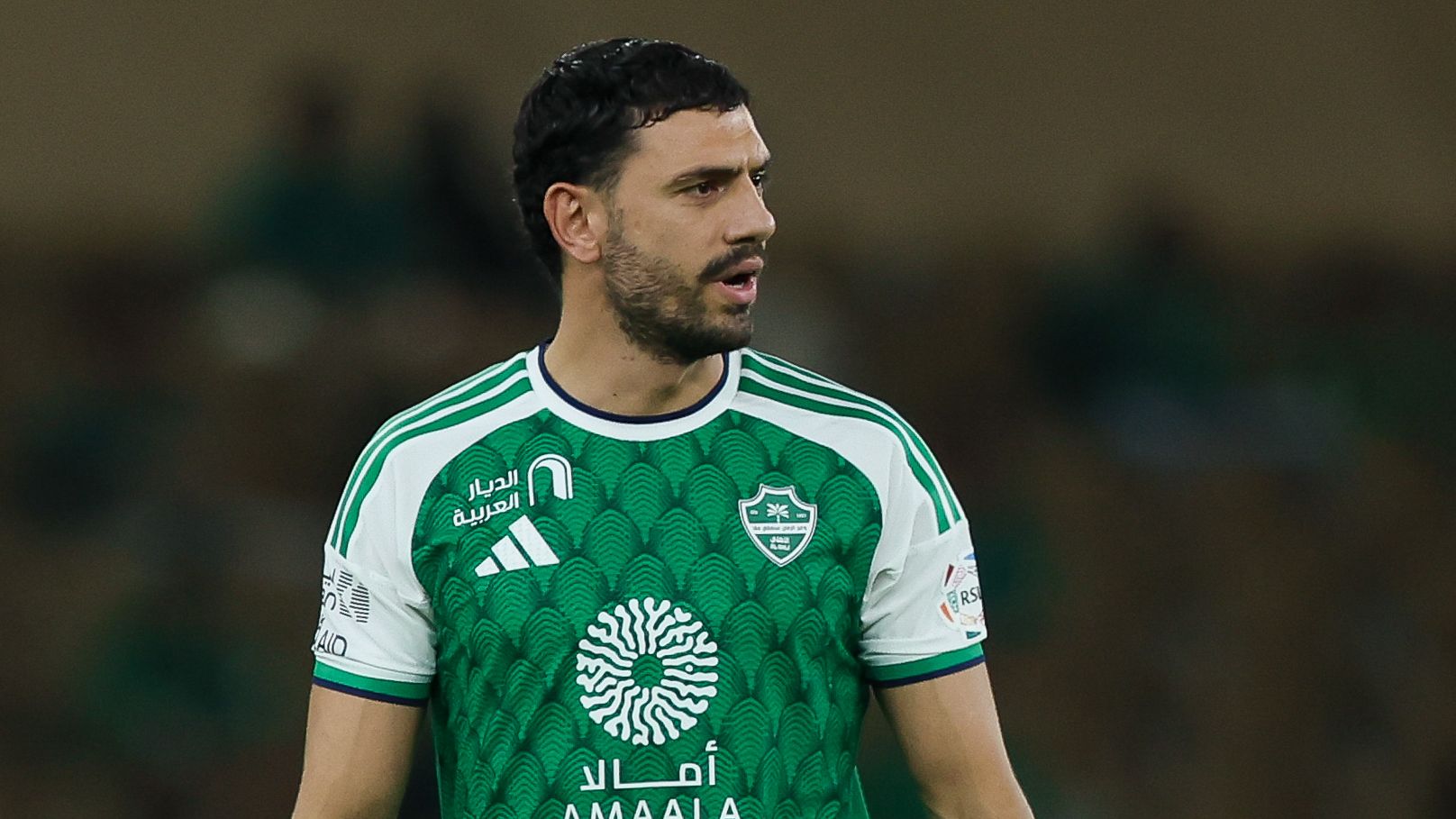 ديميرال يصف السعودية بيتًا ثانيًا ويعبر عن تضامنه بعد الهجوم