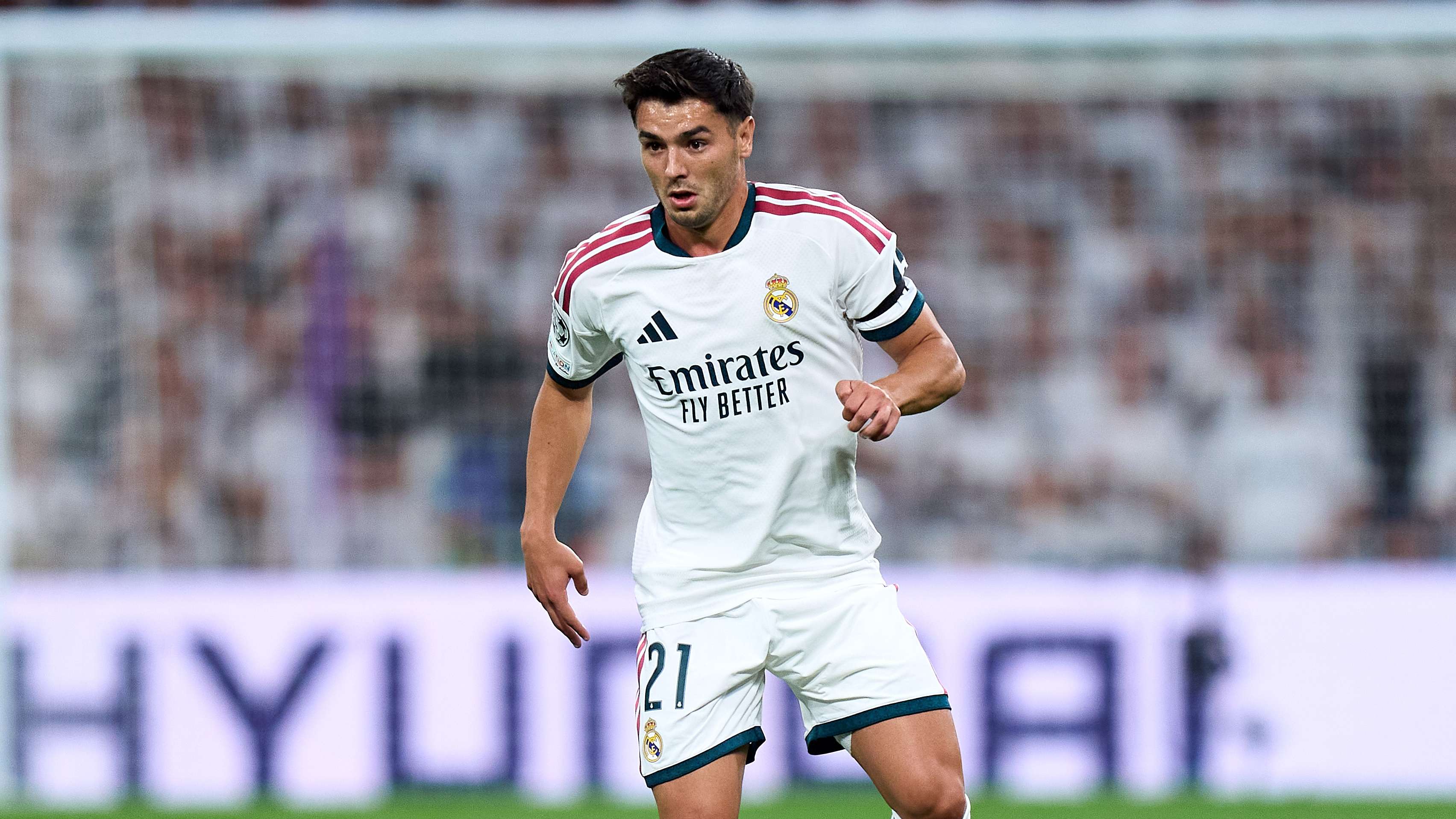 ريال مدريد ضد إشبيليةرغم جاهزيته وتألقه الدولي.. لماذا يصر مورينيو على إقصاء إبراهيم دياز؟غاب عن تشكيلة فريقه لمواجهة إشبيلية15:0918 أكتوبر 2026
