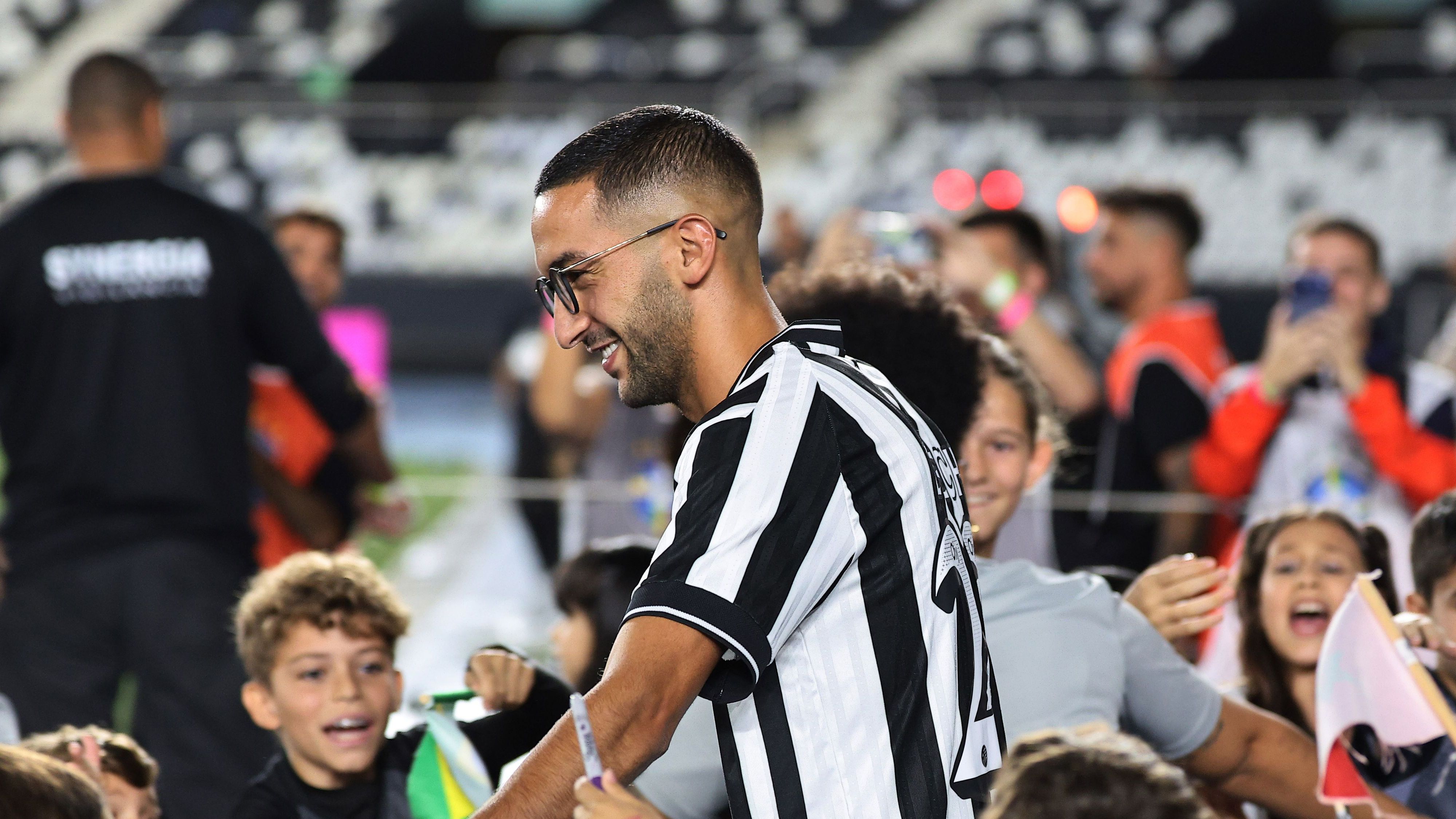 Botafogo v Bragantino - Brasileirao 2026