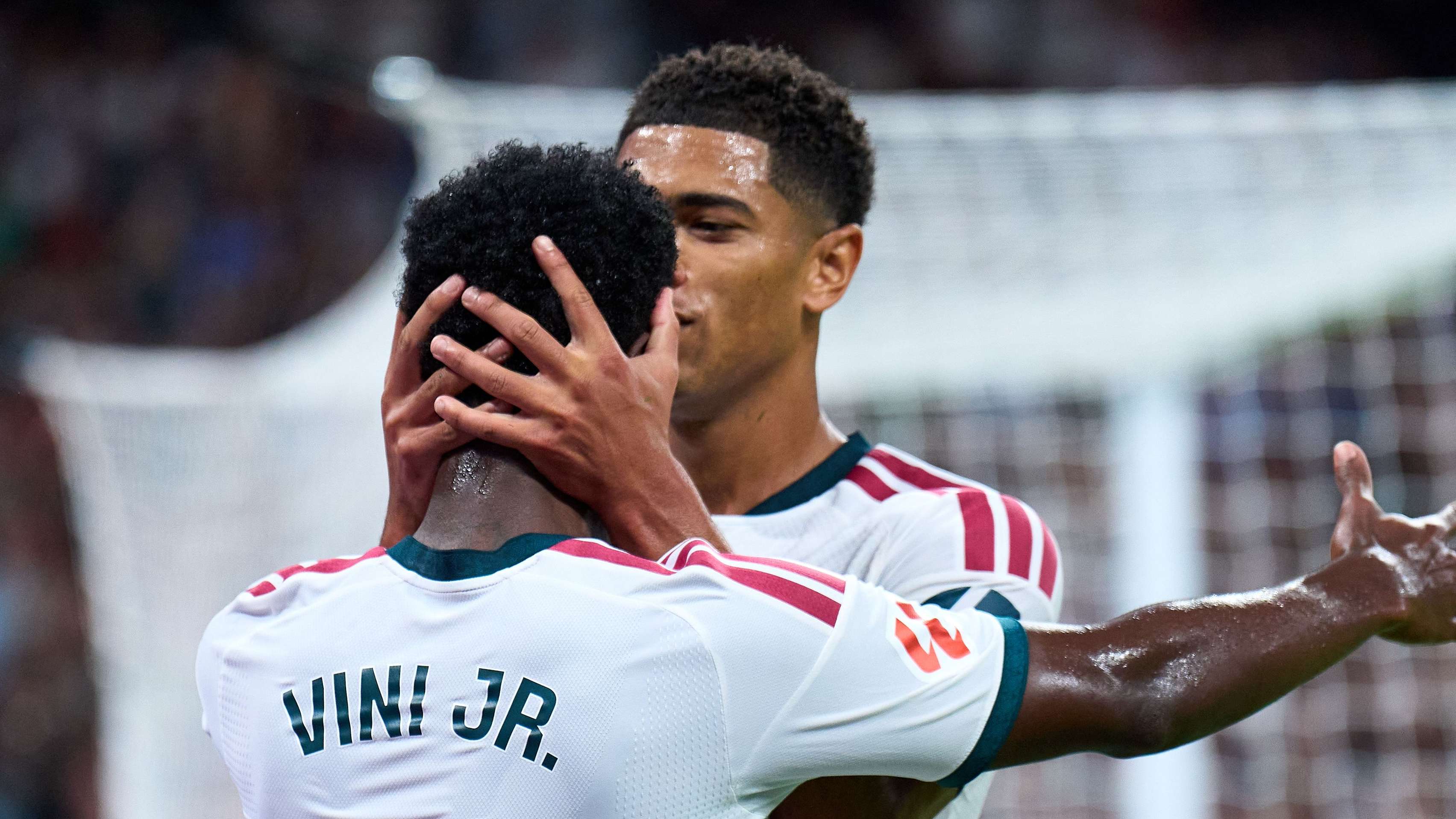 ريال مدريد ضد فياريالبيلينجهام بعد طرد فينيسيوس: اللعبة أصبحت "سخيفة"الكاميرات ترصد رد فعل بيلينجهام على طرد فينيسيوس04:1212 أكتوبر 2026