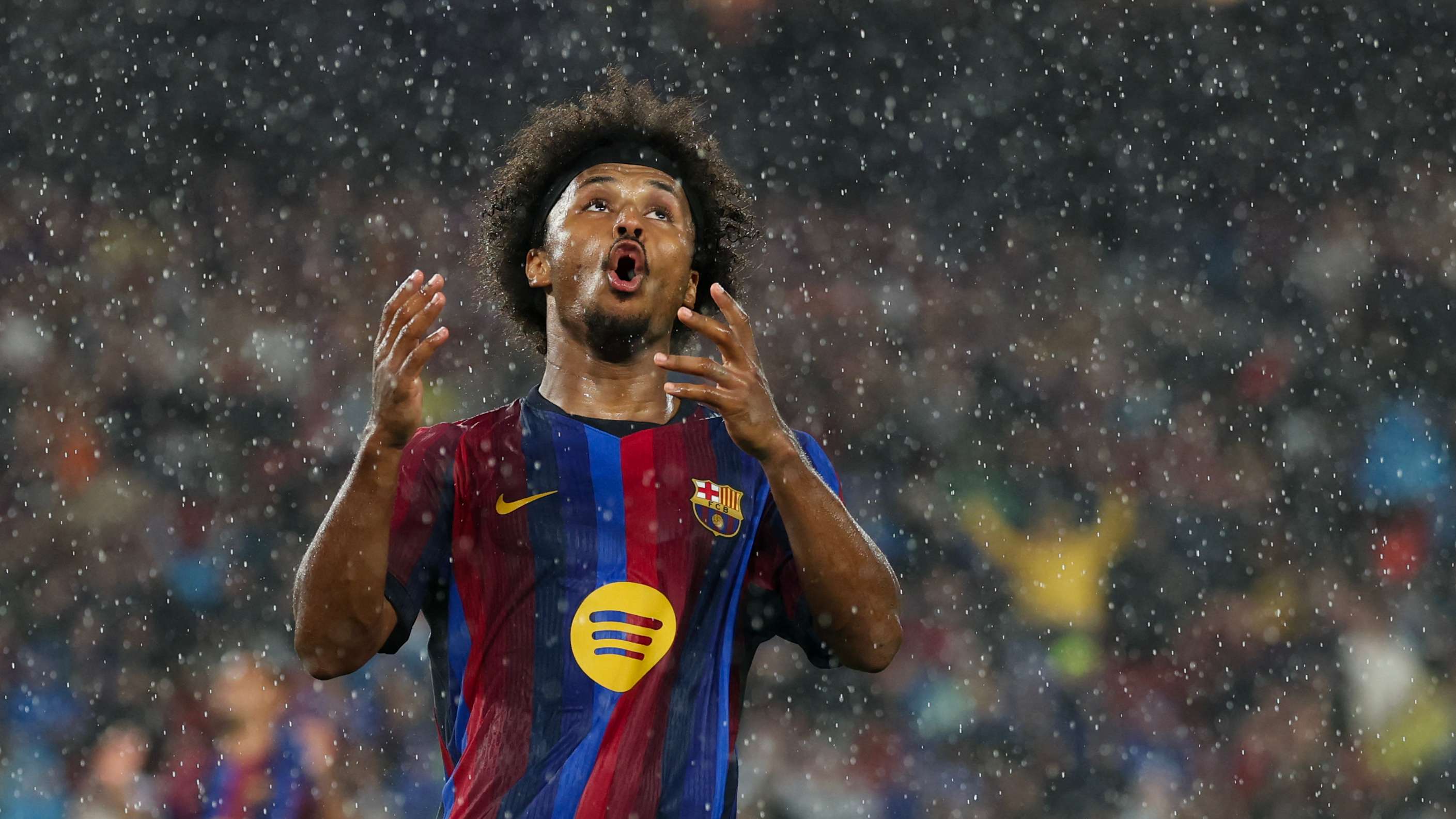 TOPSHOT-FBL-ESP-LIGA-BARCELONA-RACING