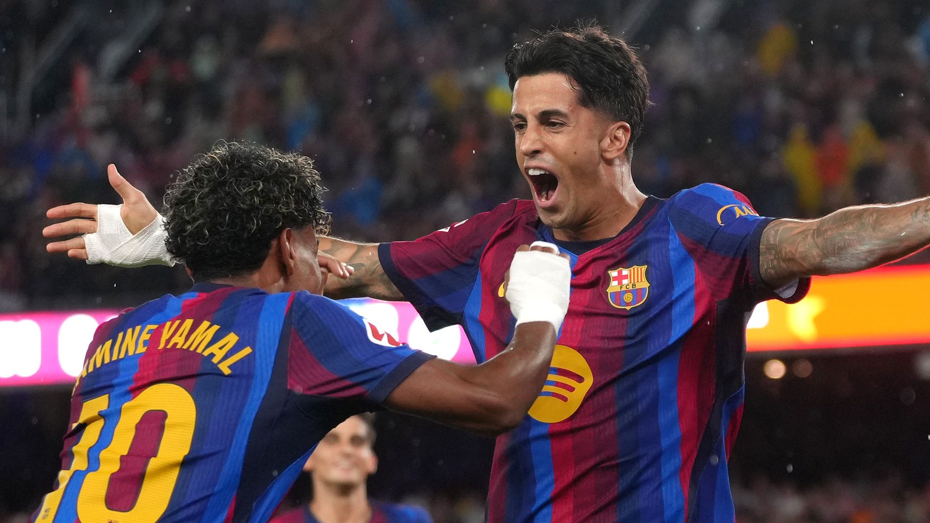 أسطورة فرنسا: برشلونة يثير الرعب.. وهذا الأمر يفاجئني مع إسبانيا